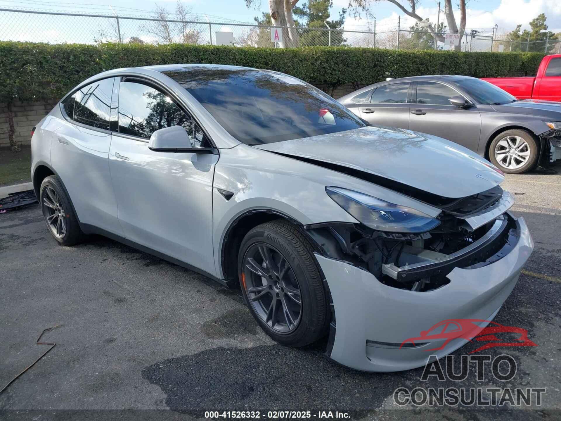 TESLA MODEL Y 2024 - 7SAYGDEE4RF177503
