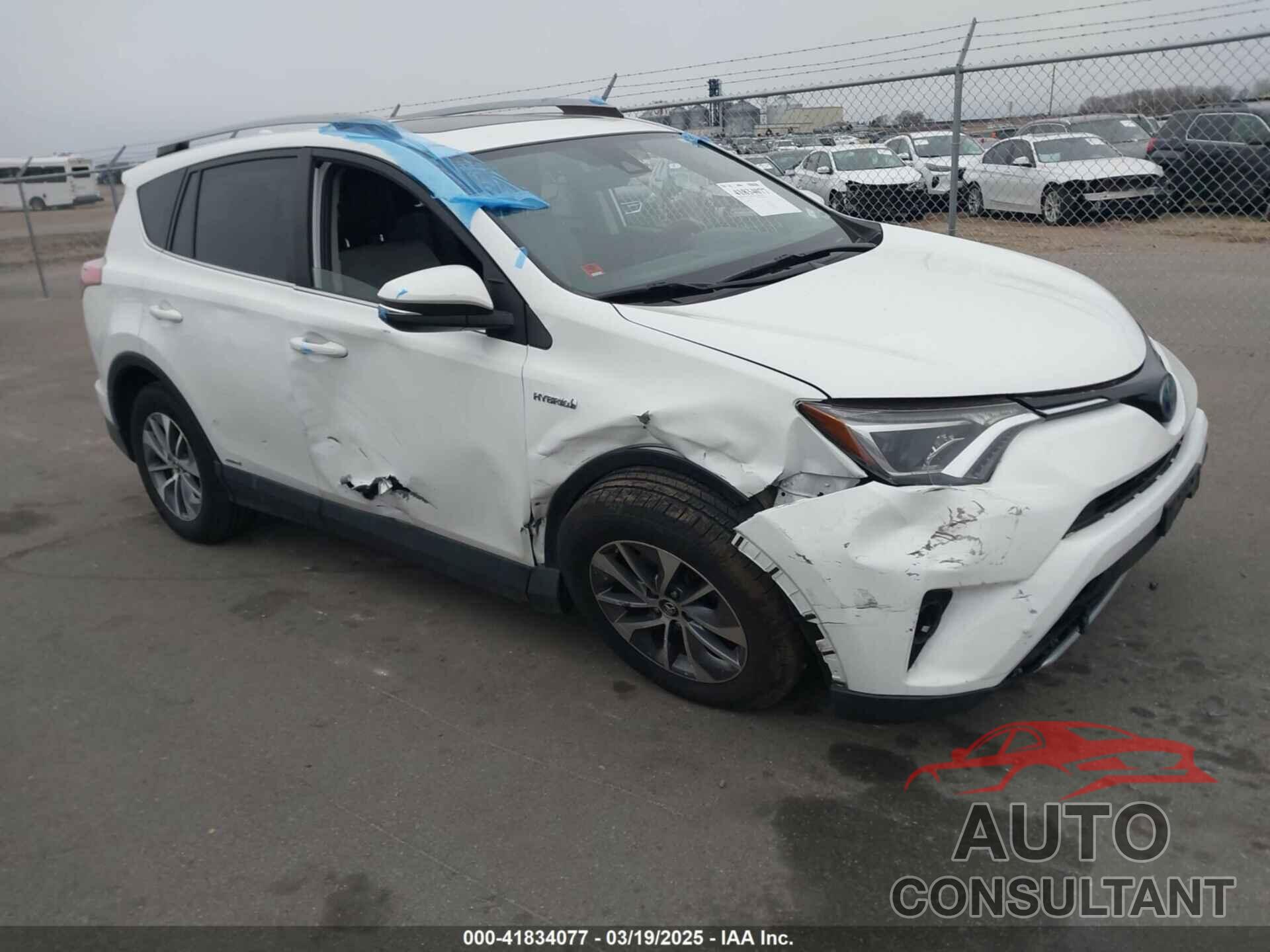 TOYOTA RAV4 HYBRID 2017 - JTMRJREV2HD086137