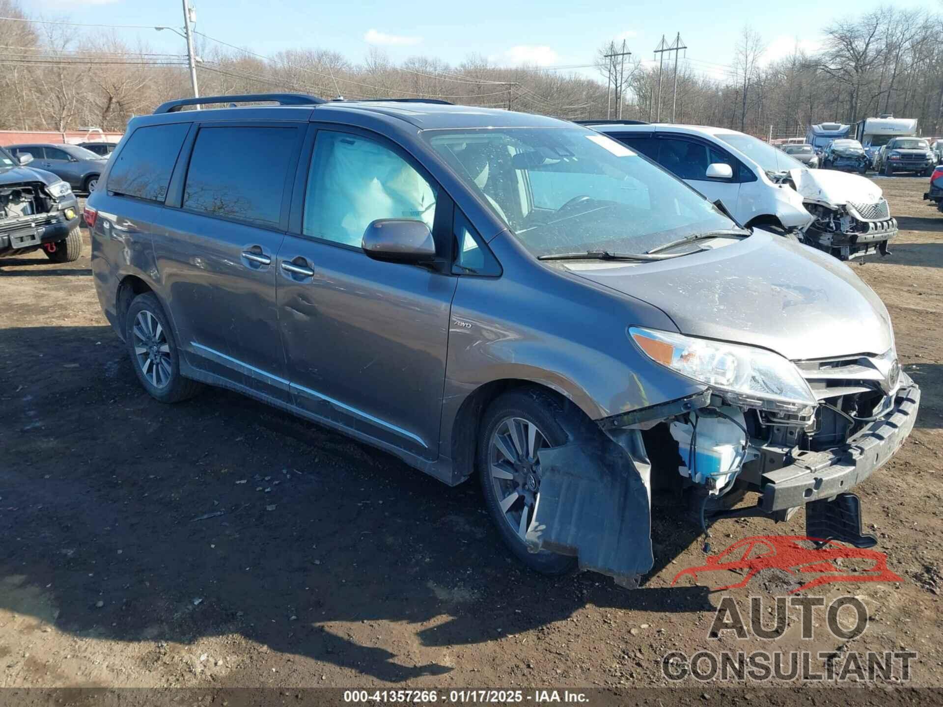 TOYOTA SIENNA 2018 - 5TDDZ3DCXJS199733