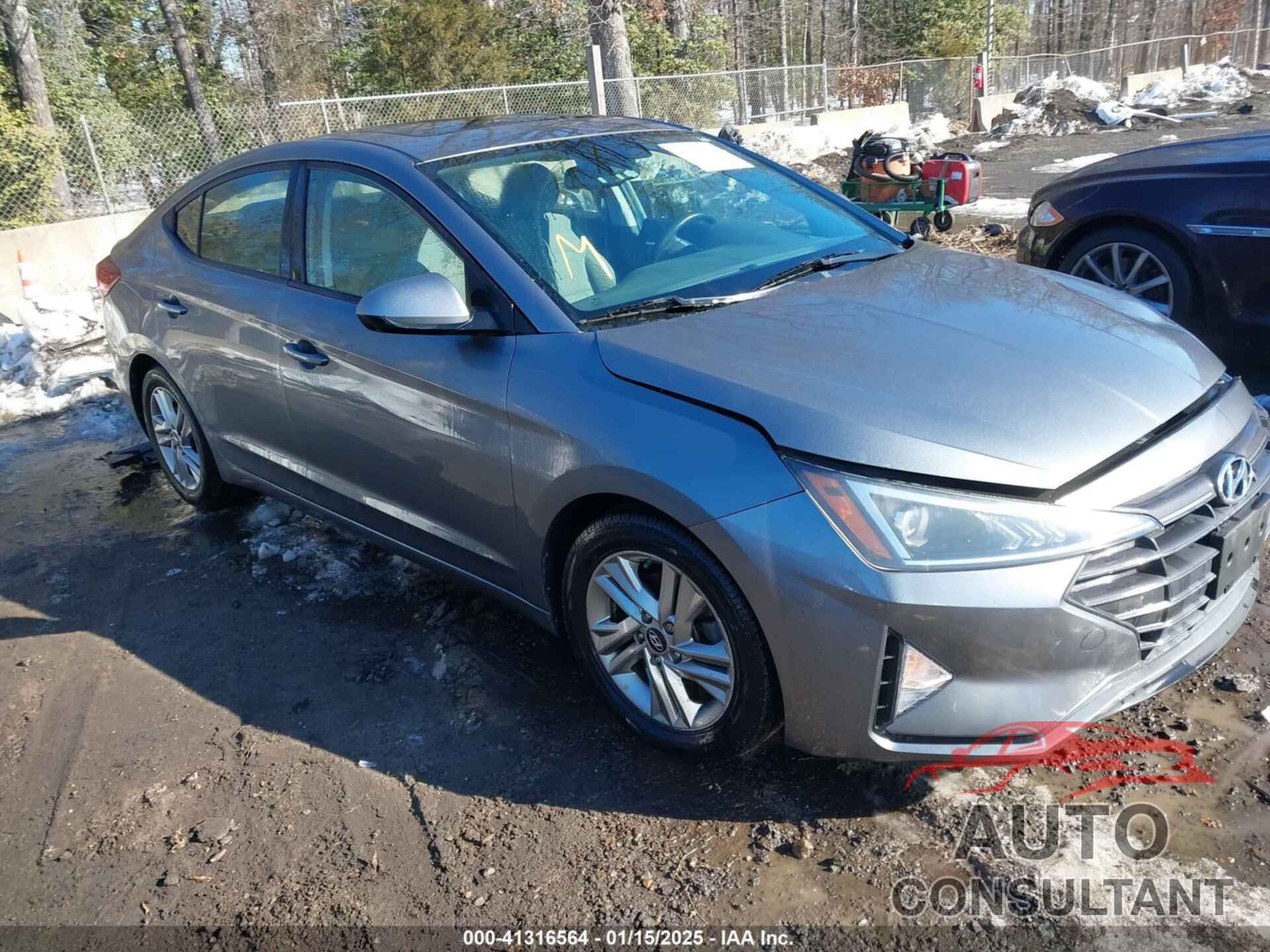 HYUNDAI ELANTRA 2019 - KMHD84LF8KU810050