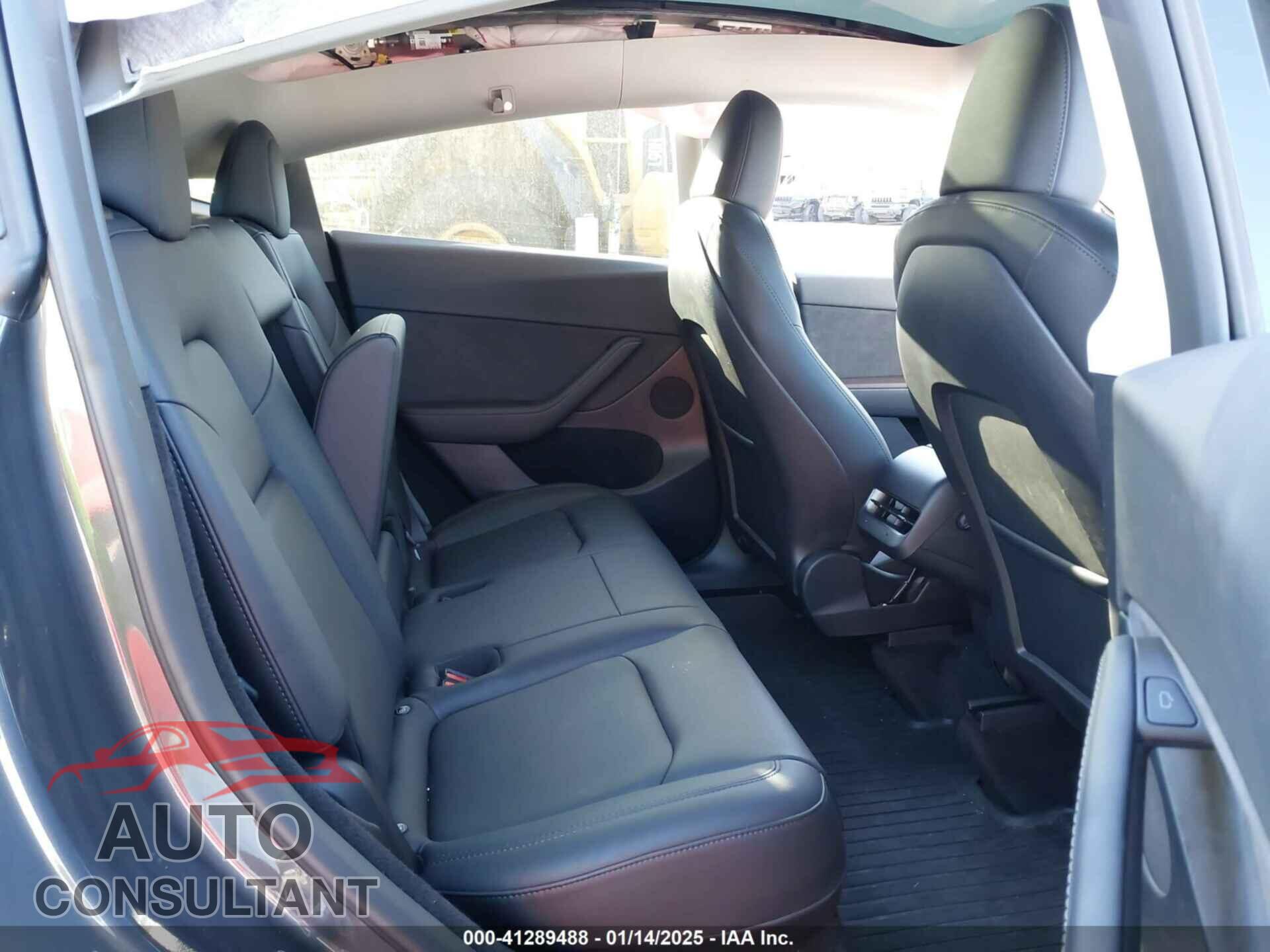 TESLA MODEL Y 2023 - 7SAYGDEE1PF945600
