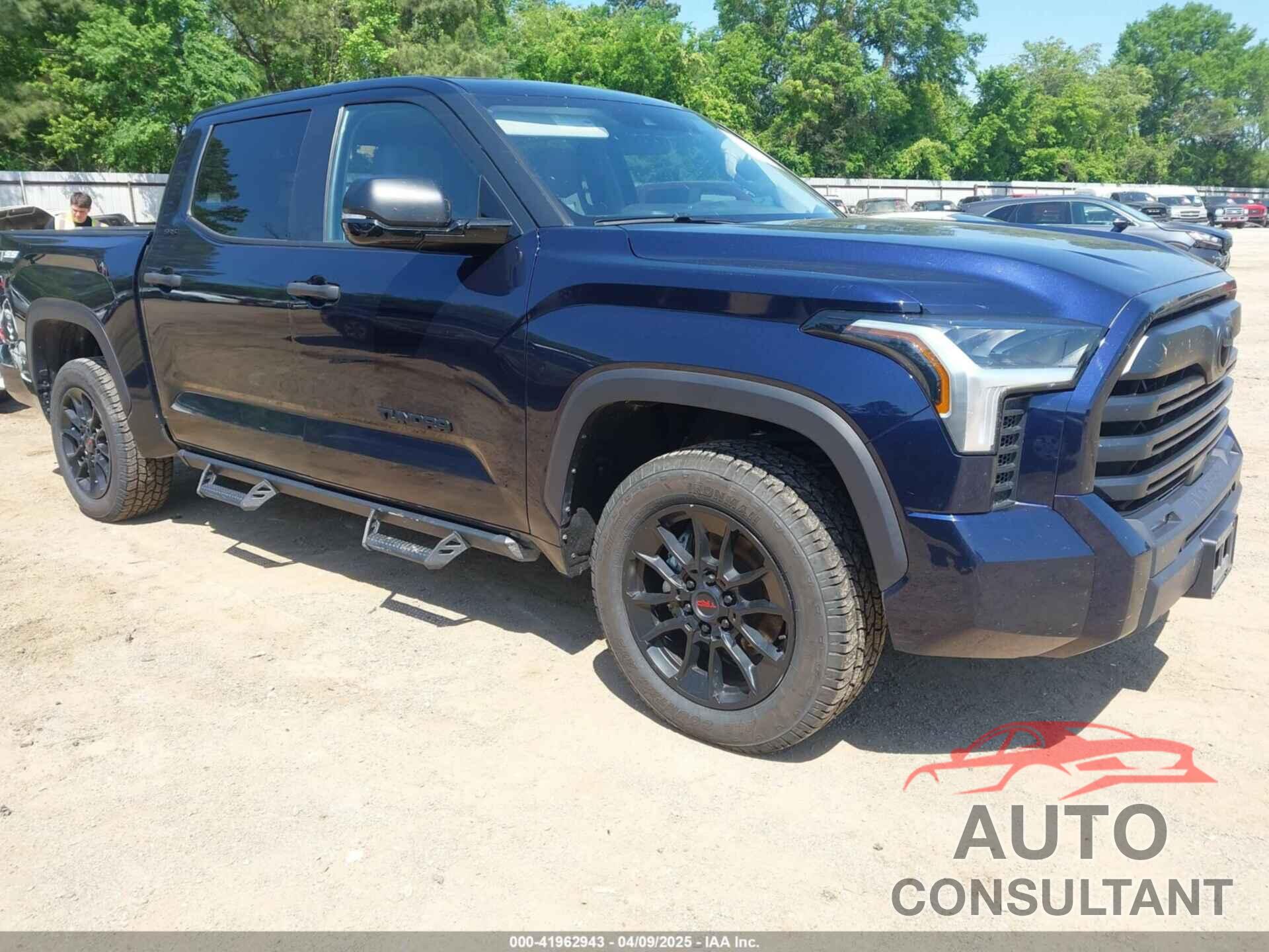 TOYOTA TUNDRA 2023 - 5TFLA5DB0PX083367