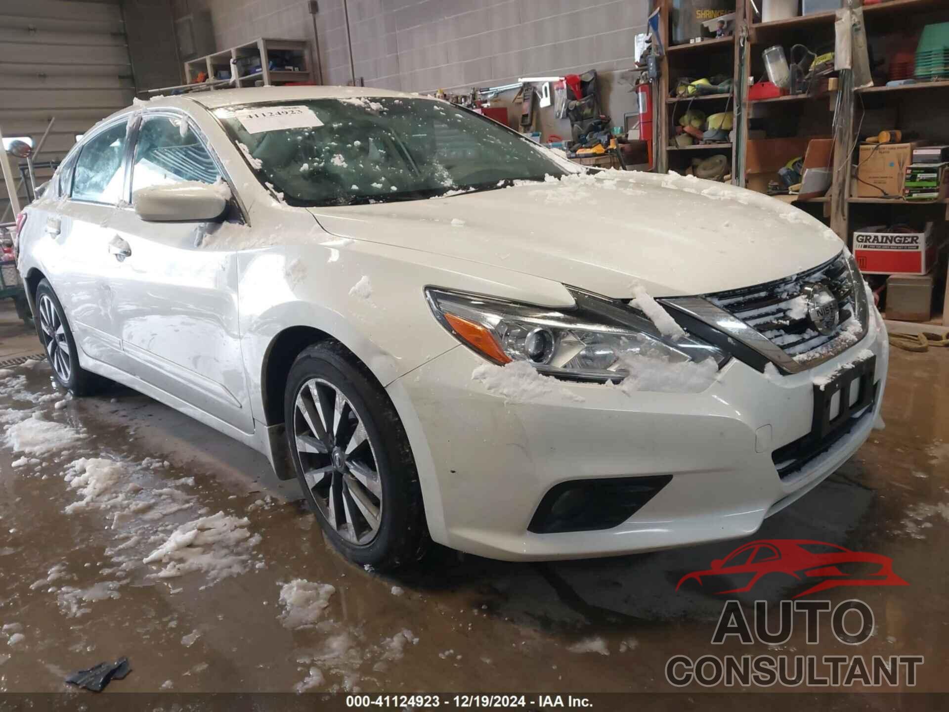 NISSAN ALTIMA 2017 - 1N4AL3AP9HC230547