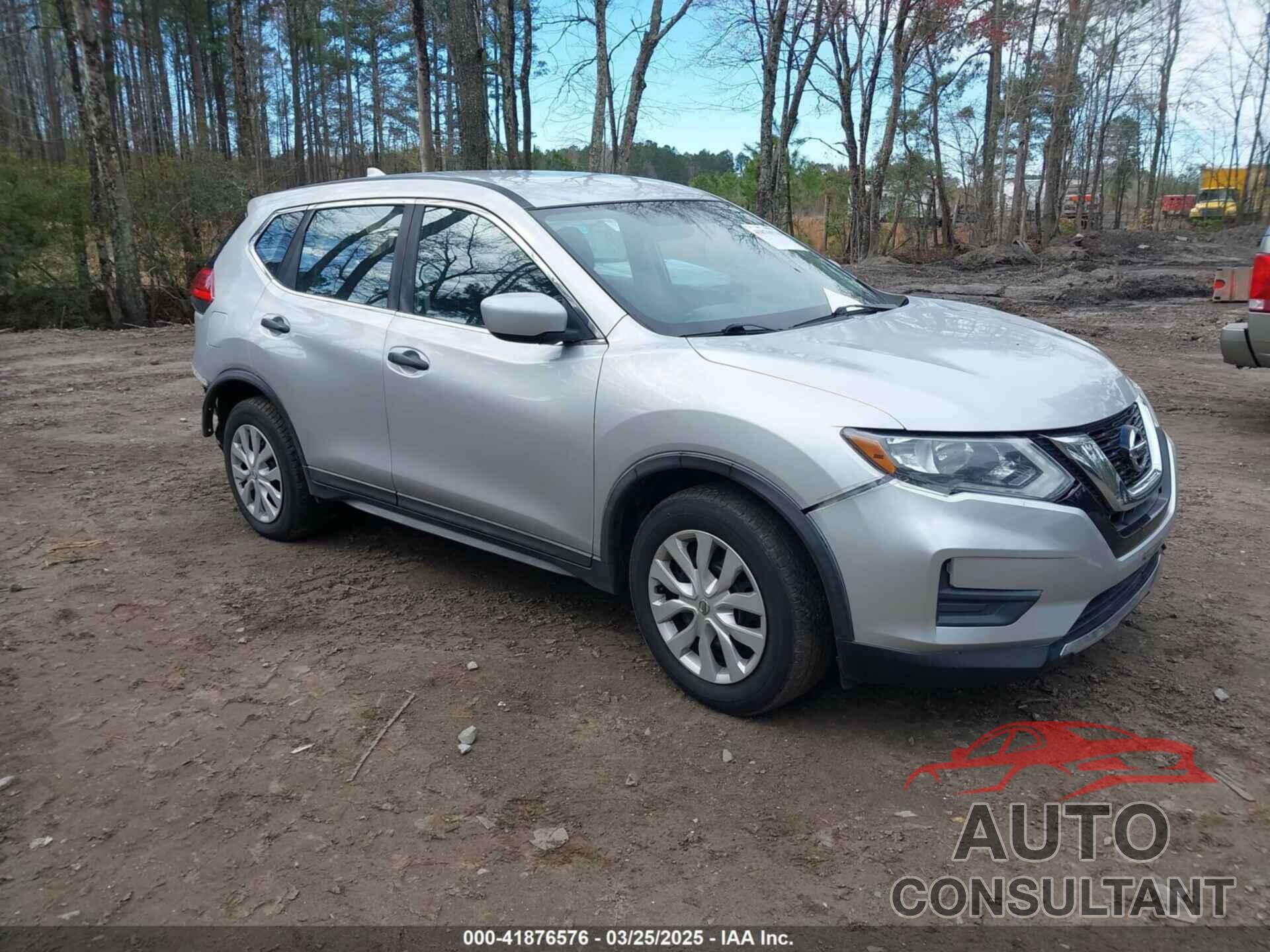 NISSAN ROGUE 2017 - KNMAT2MT7HP504401