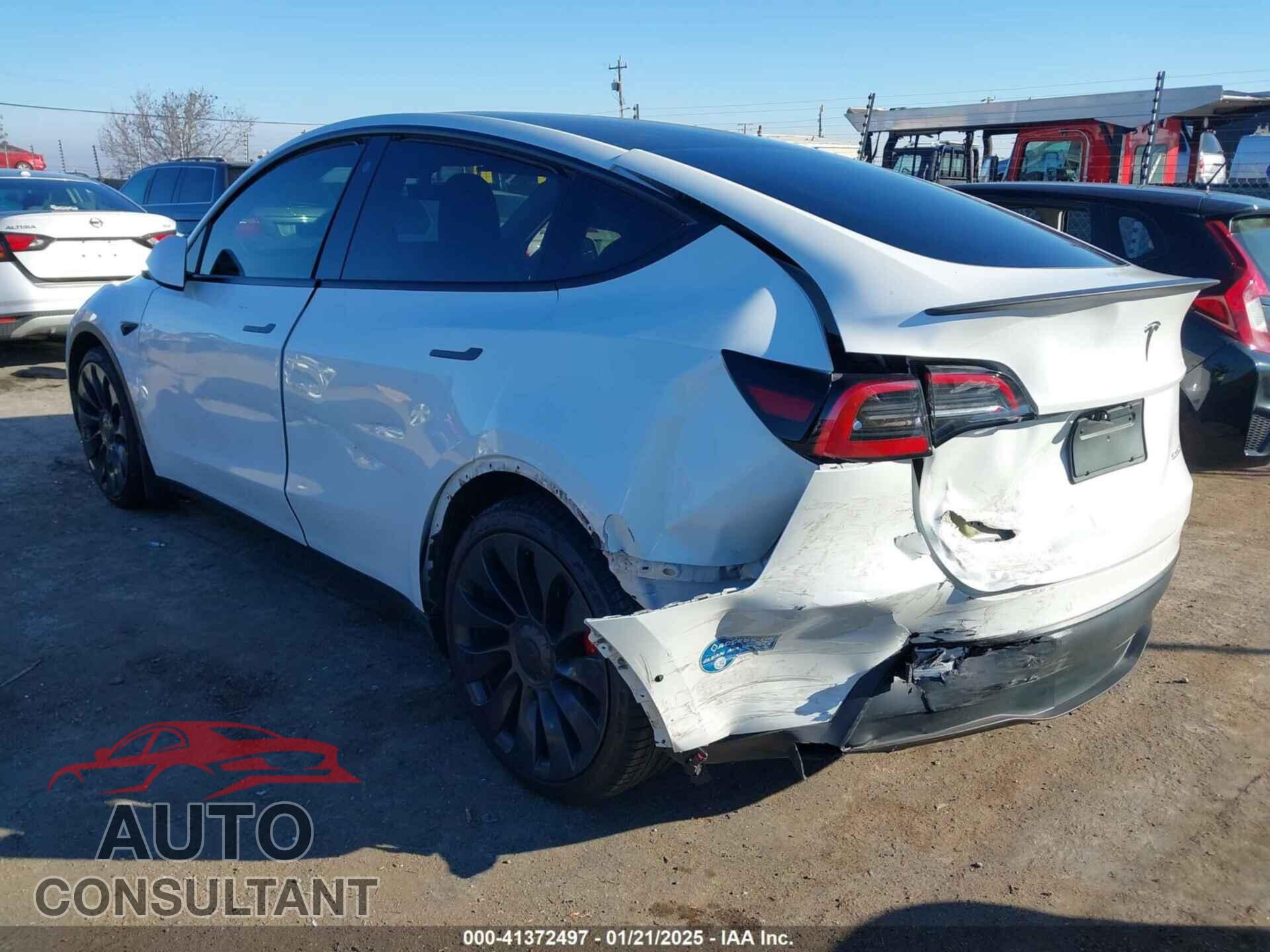 TESLA MODEL Y 2021 - 5YJYGDEFXMF277832