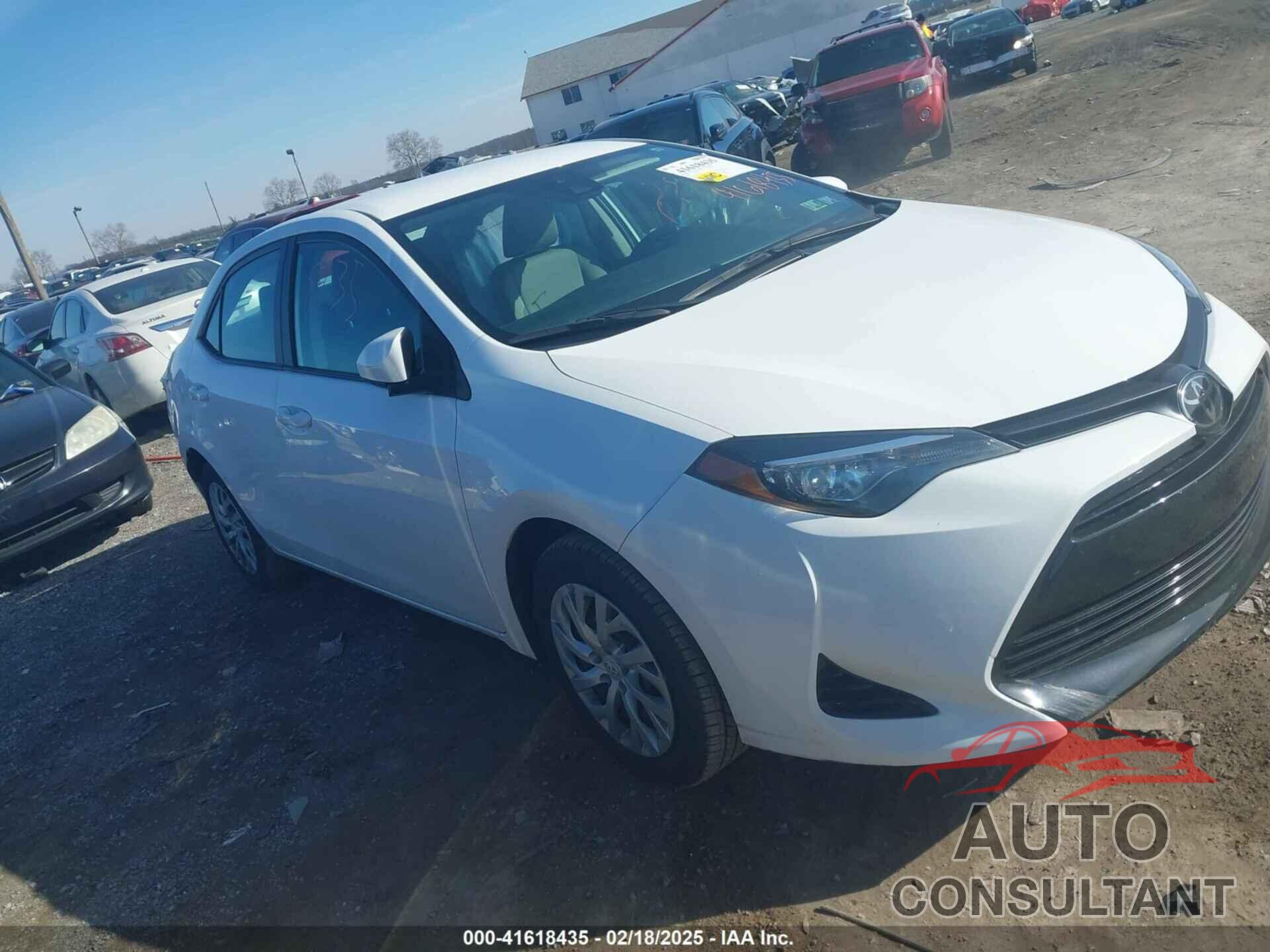 TOYOTA COROLLA 2019 - 2T1BURHE3KC125116