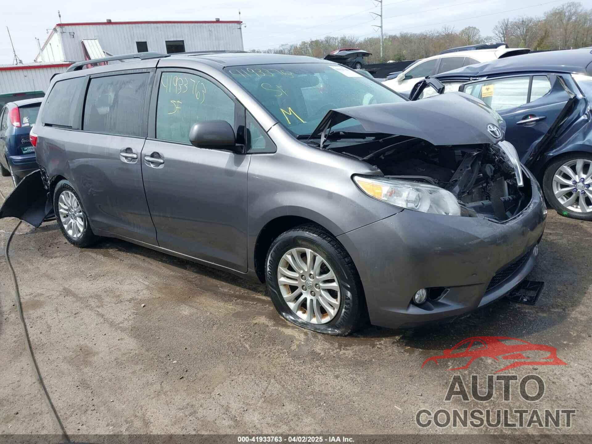 TOYOTA SIENNA 2015 - 5TDYK3DC4FS663435