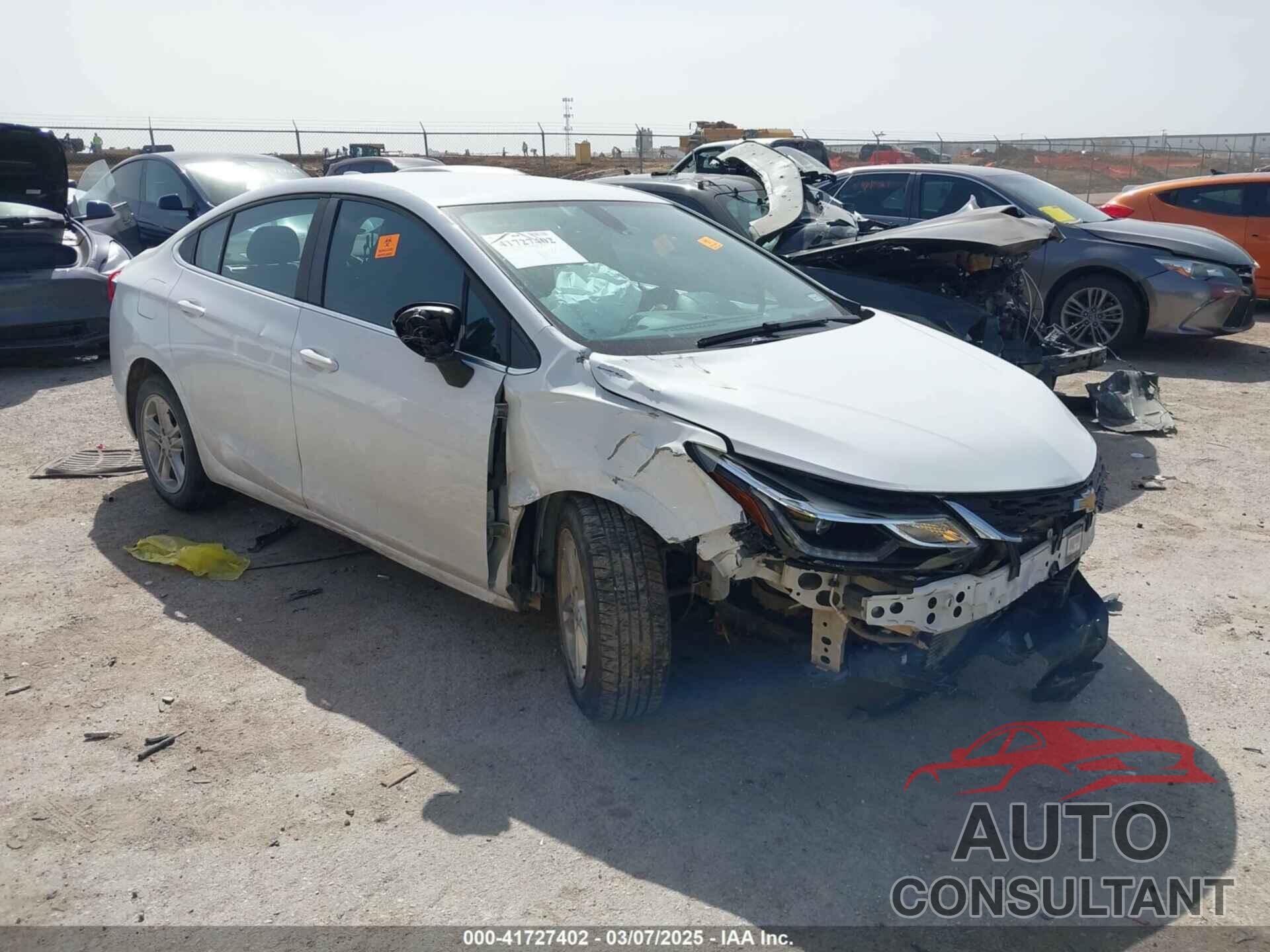 CHEVROLET CRUZE 2018 - 1G1BE5SM4J7134227