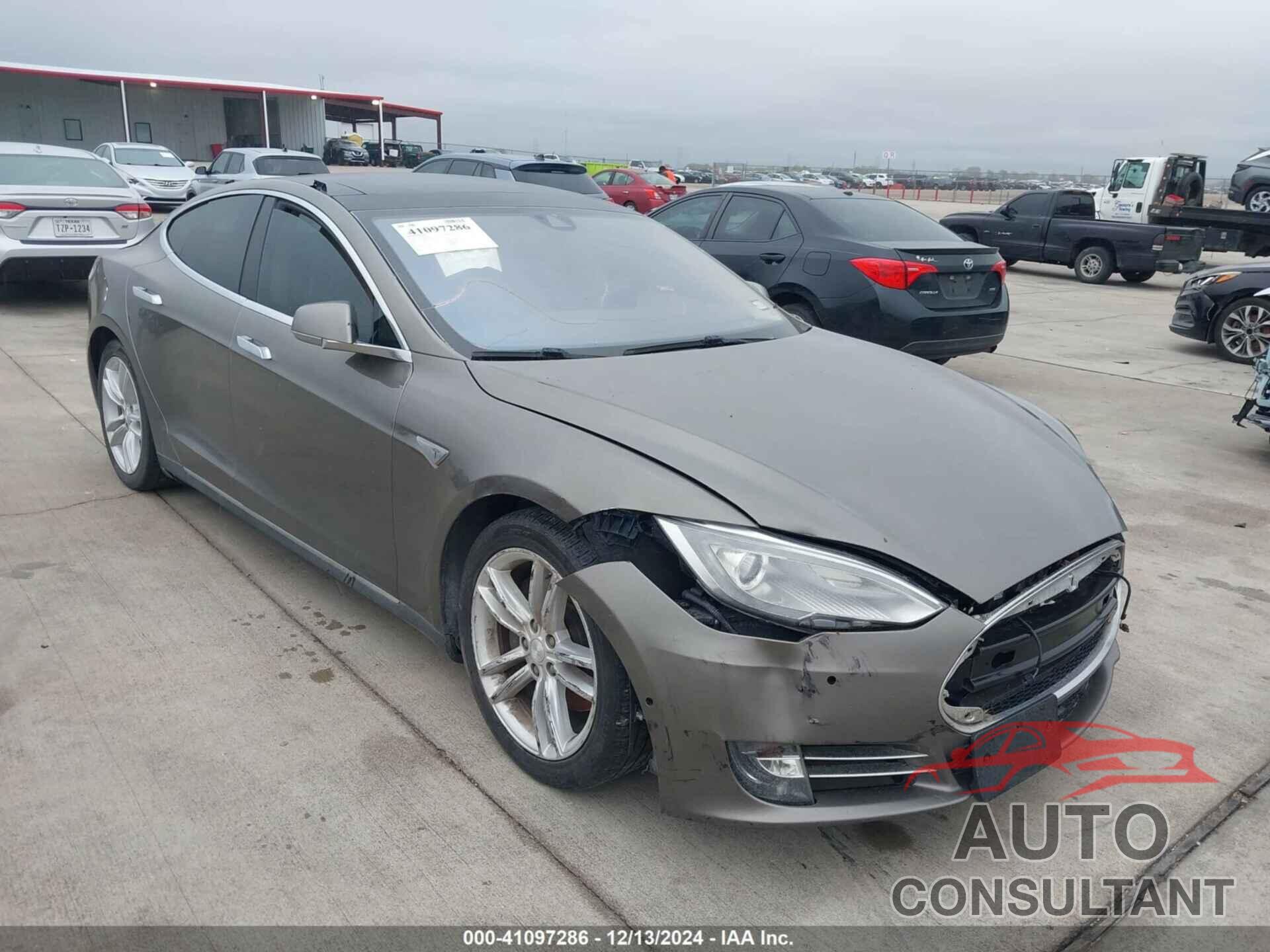 TESLA MODEL S 2015 - 5YJSA1S24FF087048