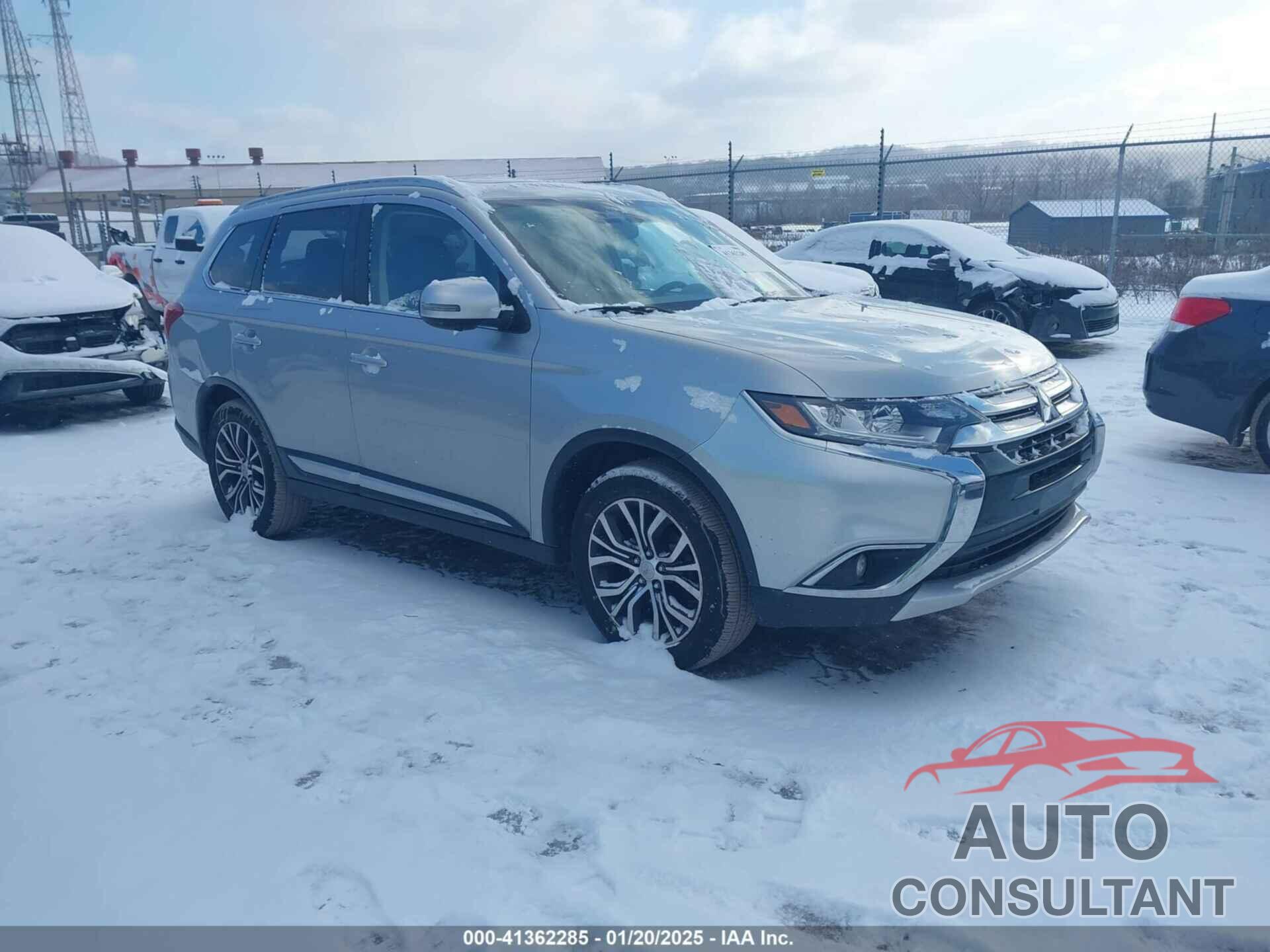 MITSUBISHI OUTLANDER 2018 - JA4AZ3A39JJ006387