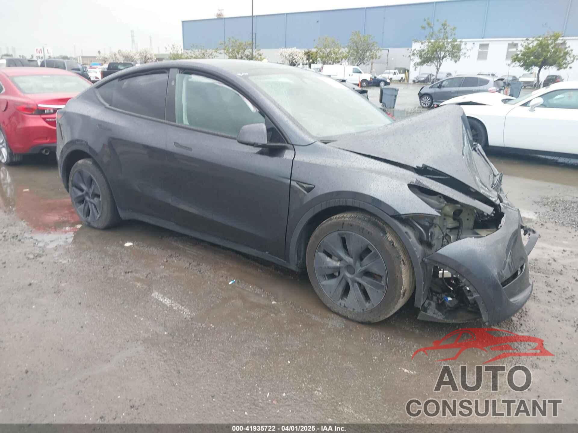 TESLA MODEL Y 2024 - 7SAYGDED8RF131647