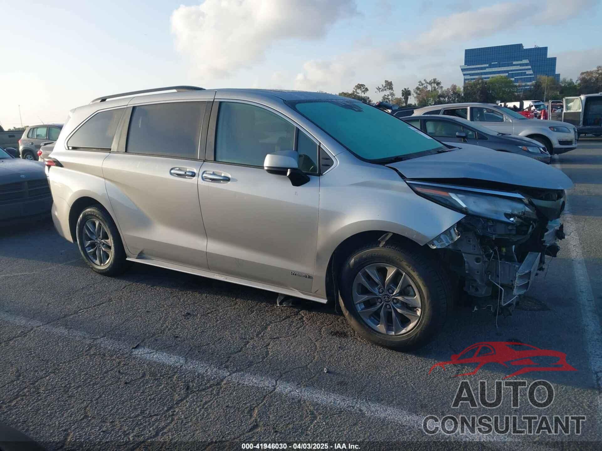 TOYOTA SIENNA 2021 - 5TDYRKEC2MS074448