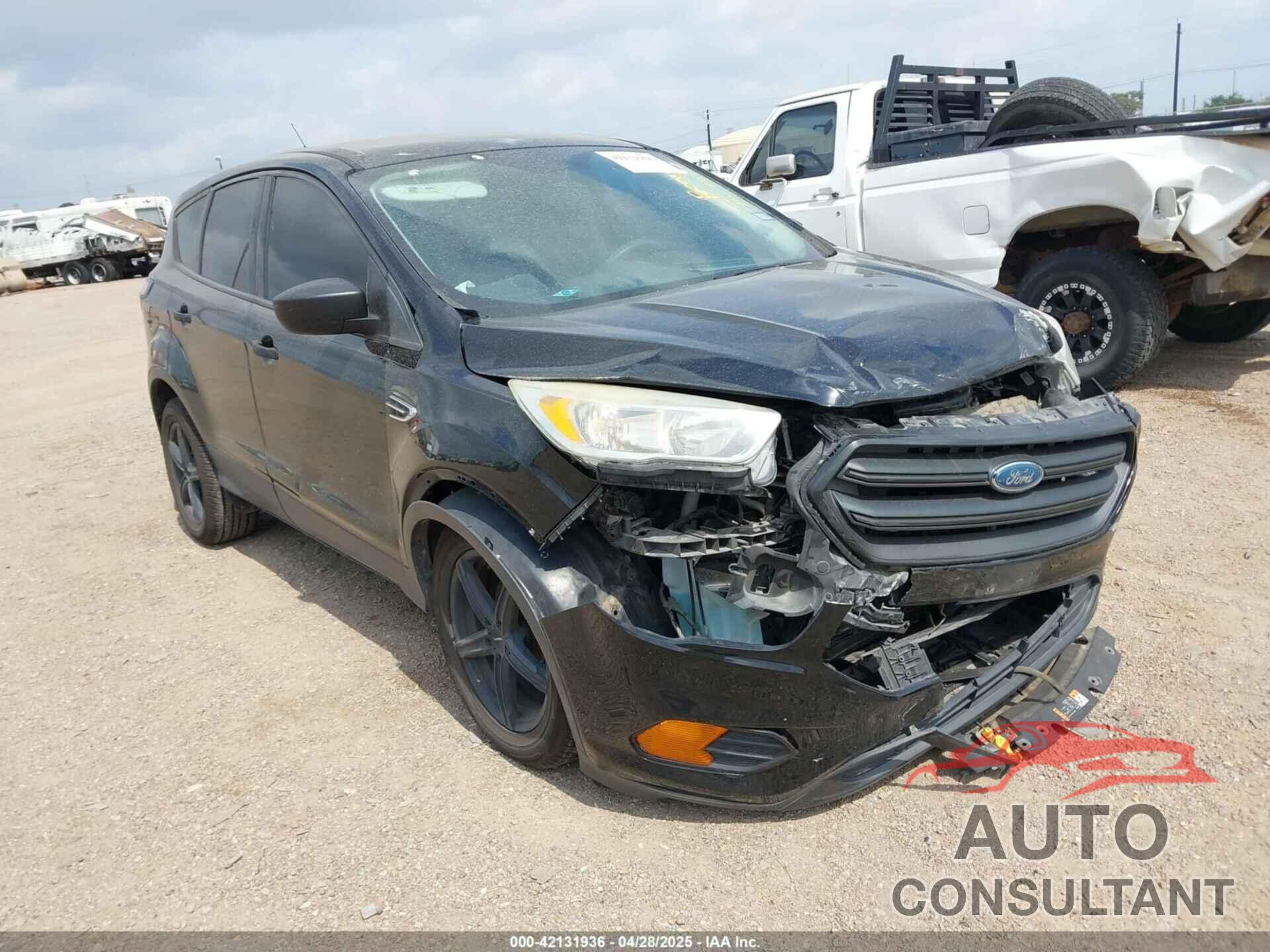 FORD ESCAPE 2017 - 1FMCU0F76HUC34195