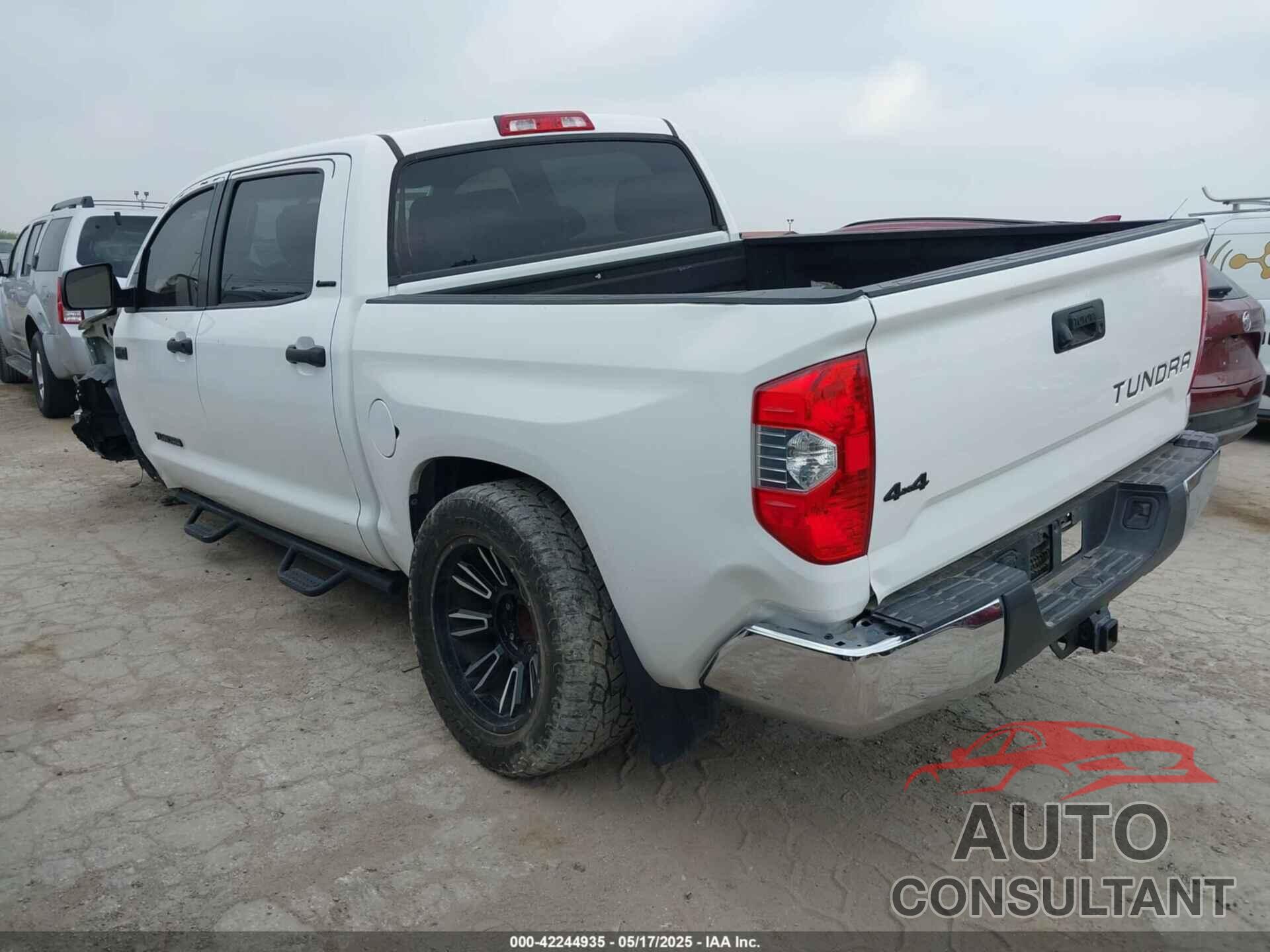 TOYOTA TUNDRA 2017 - 5TFEW5F14HX220598