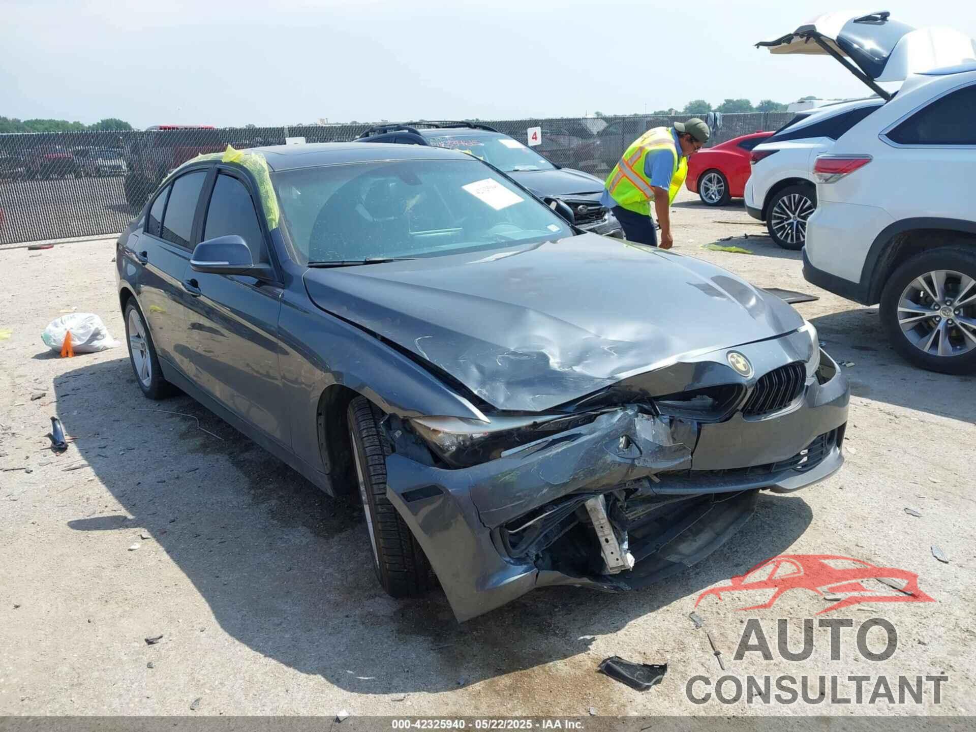 BMW 328I 2014 - WBA3A5G5XENP29672
