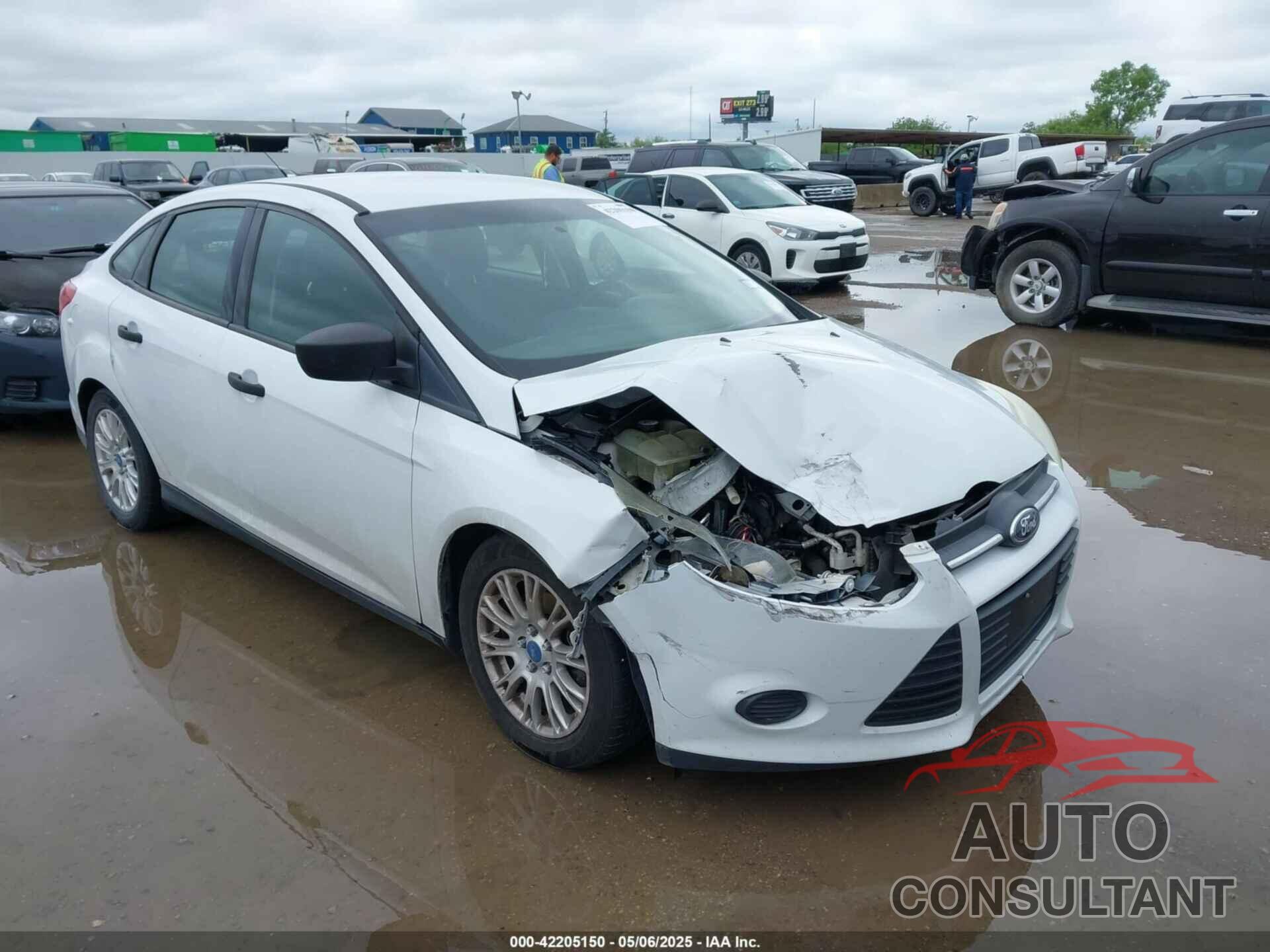 FORD FOCUS 2013 - 1FADP3E2XDL171759