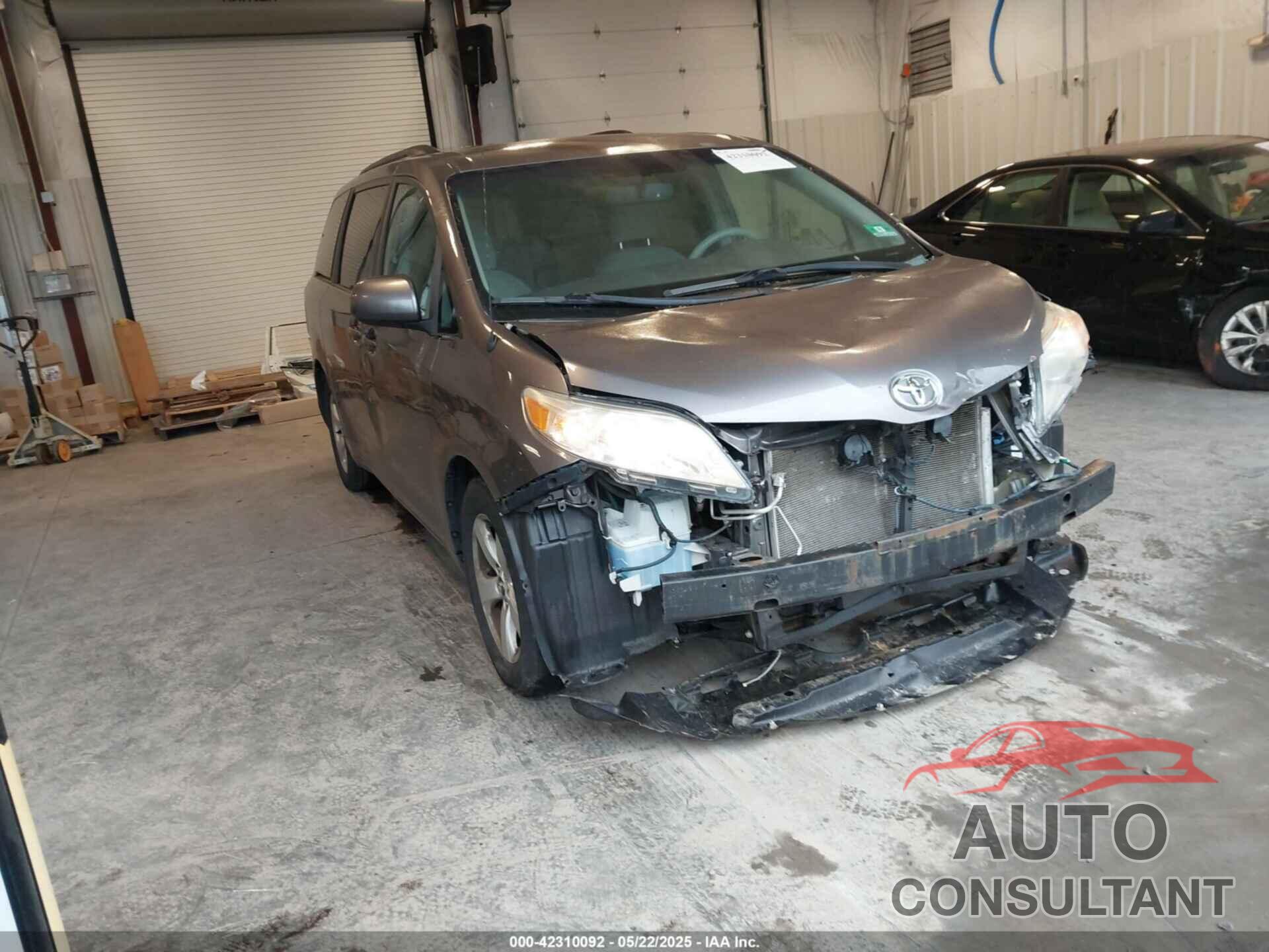 TOYOTA SIENNA 2014 - 5TDKK3DC5ES406353