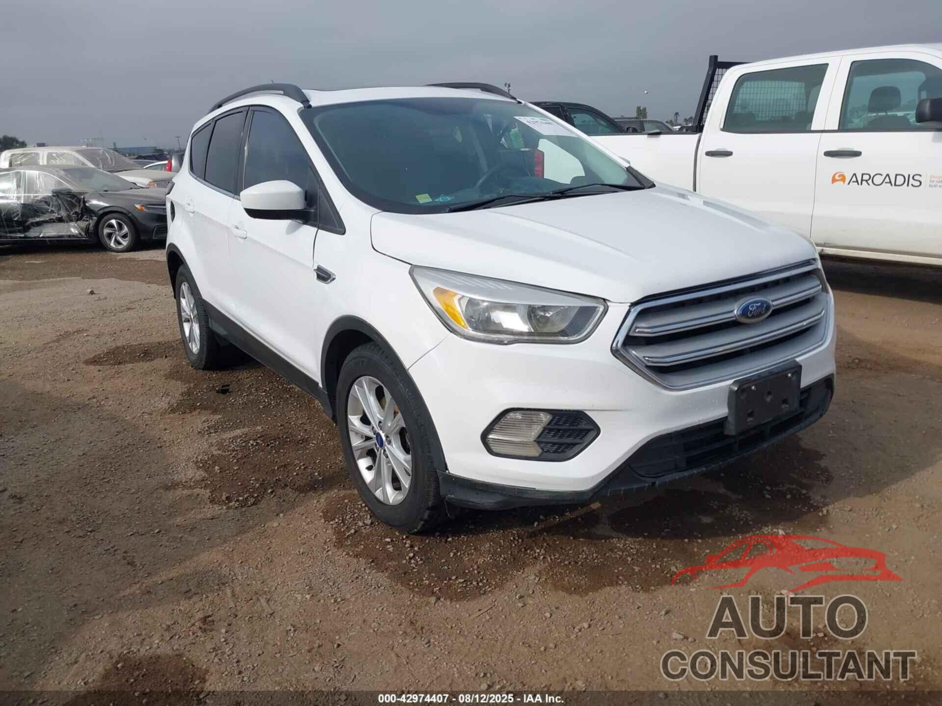 FORD ESCAPE 2018 - 1FMCU0GD5JUA12094