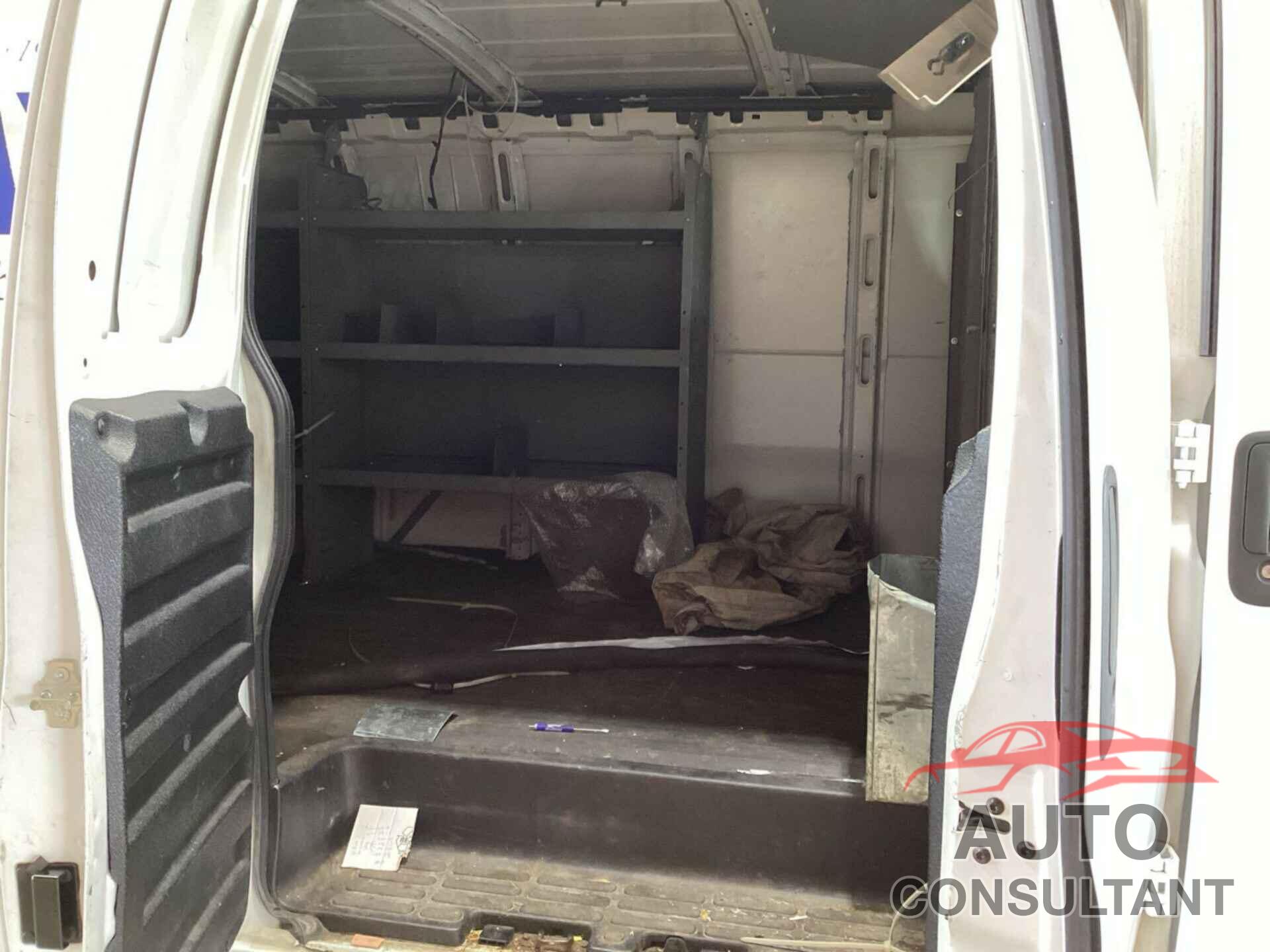 CHEVROLET EXPRESS G2500 2017 - 1GCWGBFFXH1178193