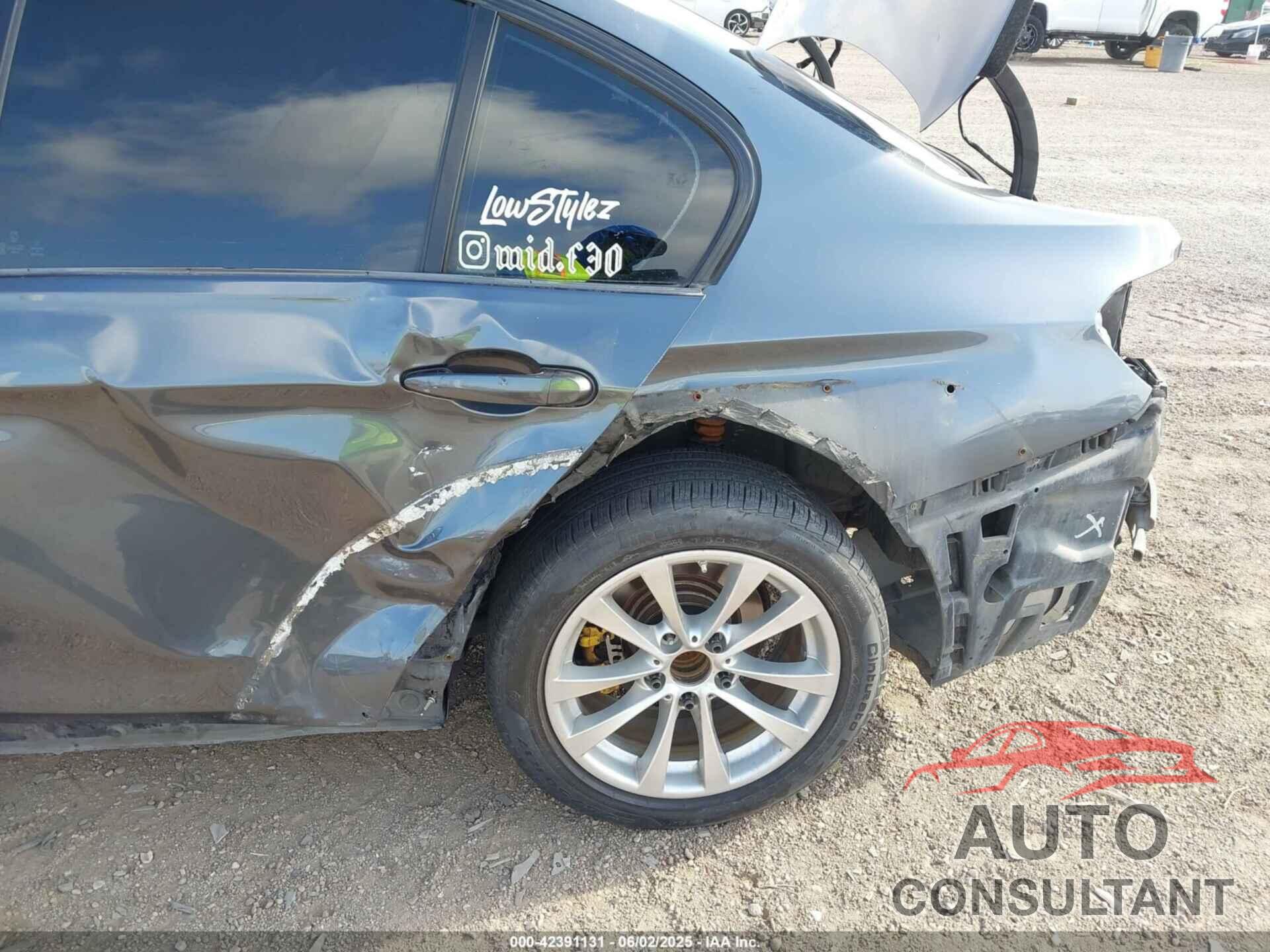 BMW 320I 2016 - WBA8E1G56GNU12073
