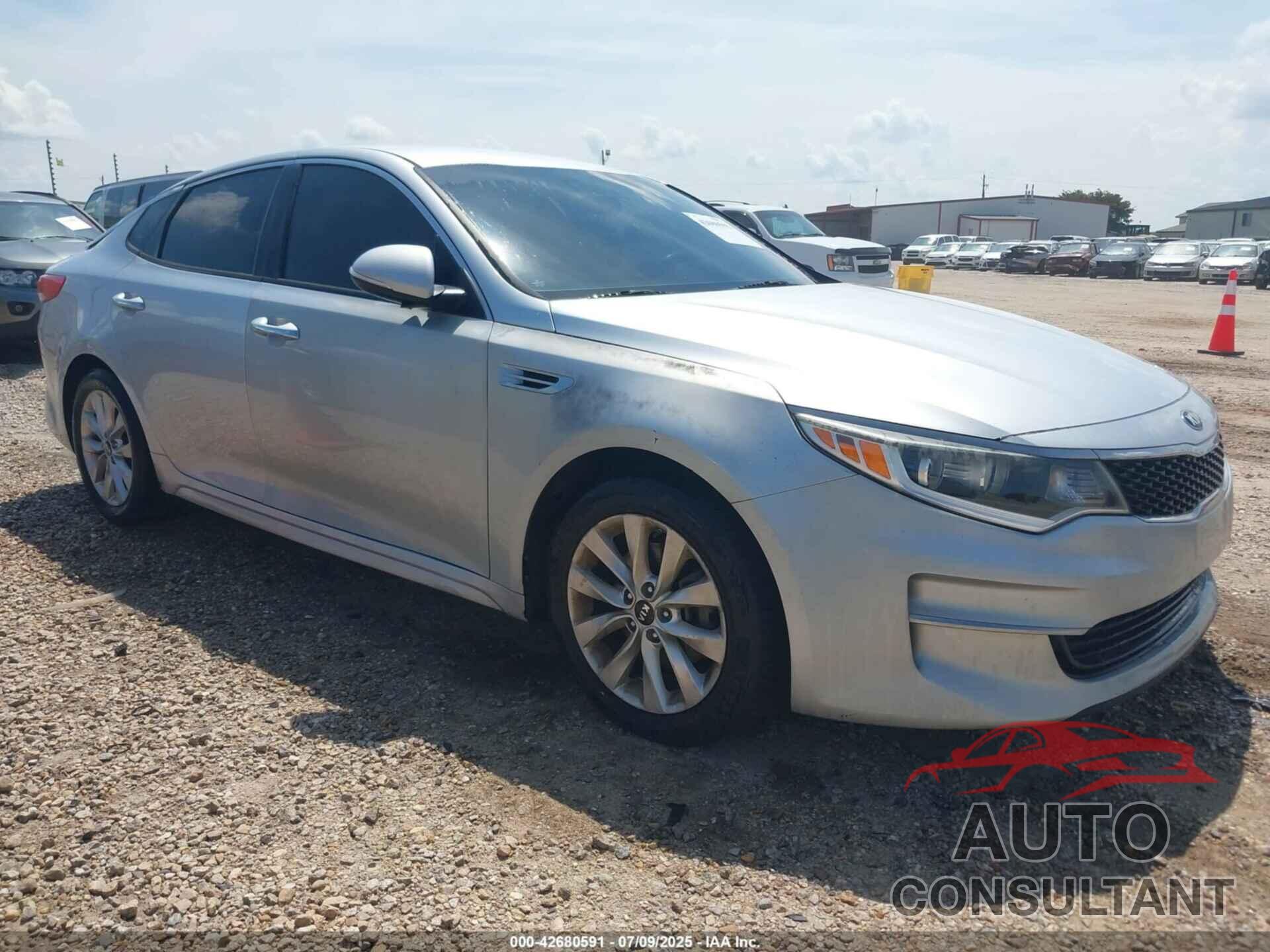 KIA OPTIMA 2016 - 5XXGT4L37GG003831