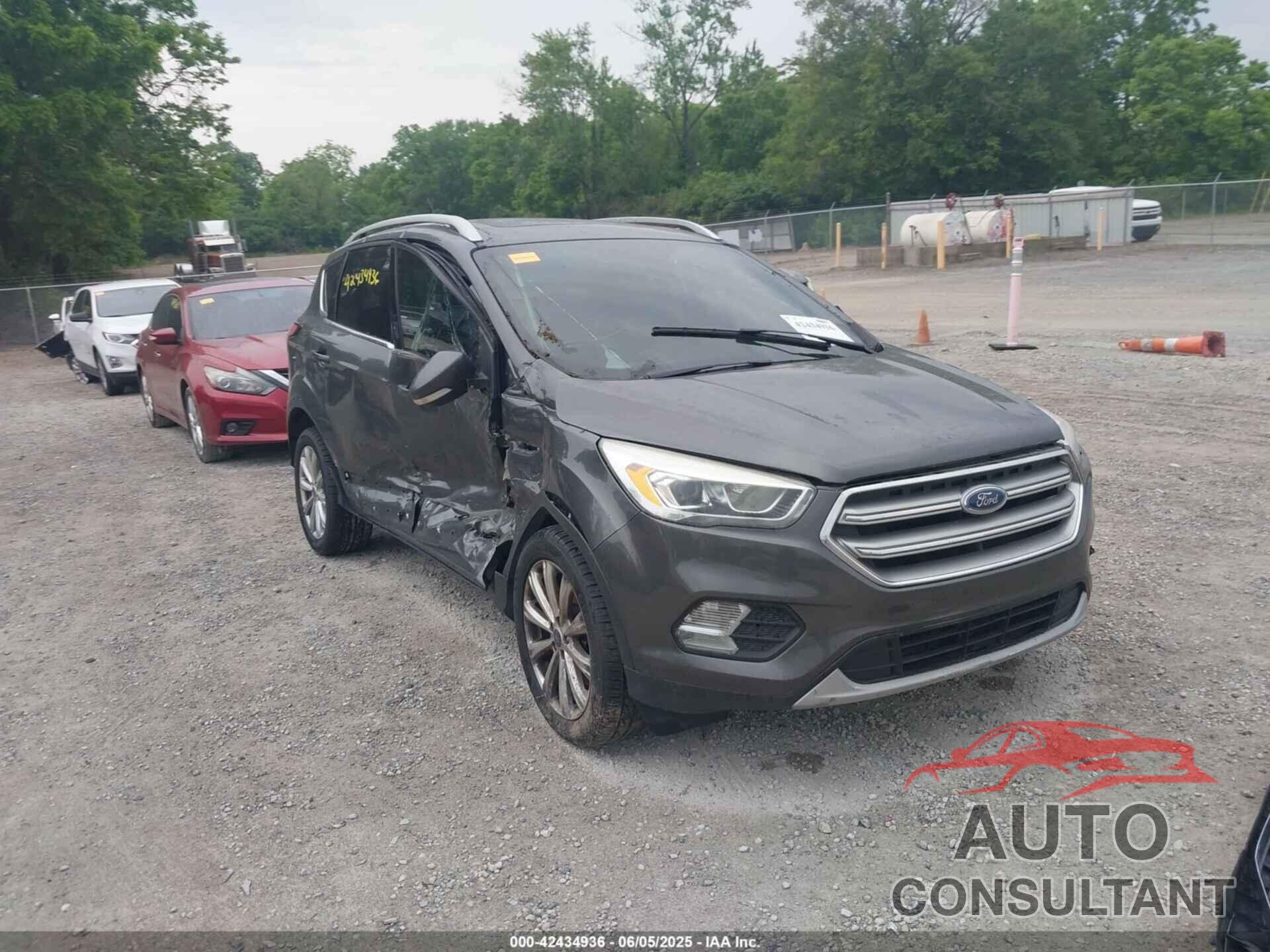 FORD ESCAPE 2017 - 1FMCU9J98HUC08324