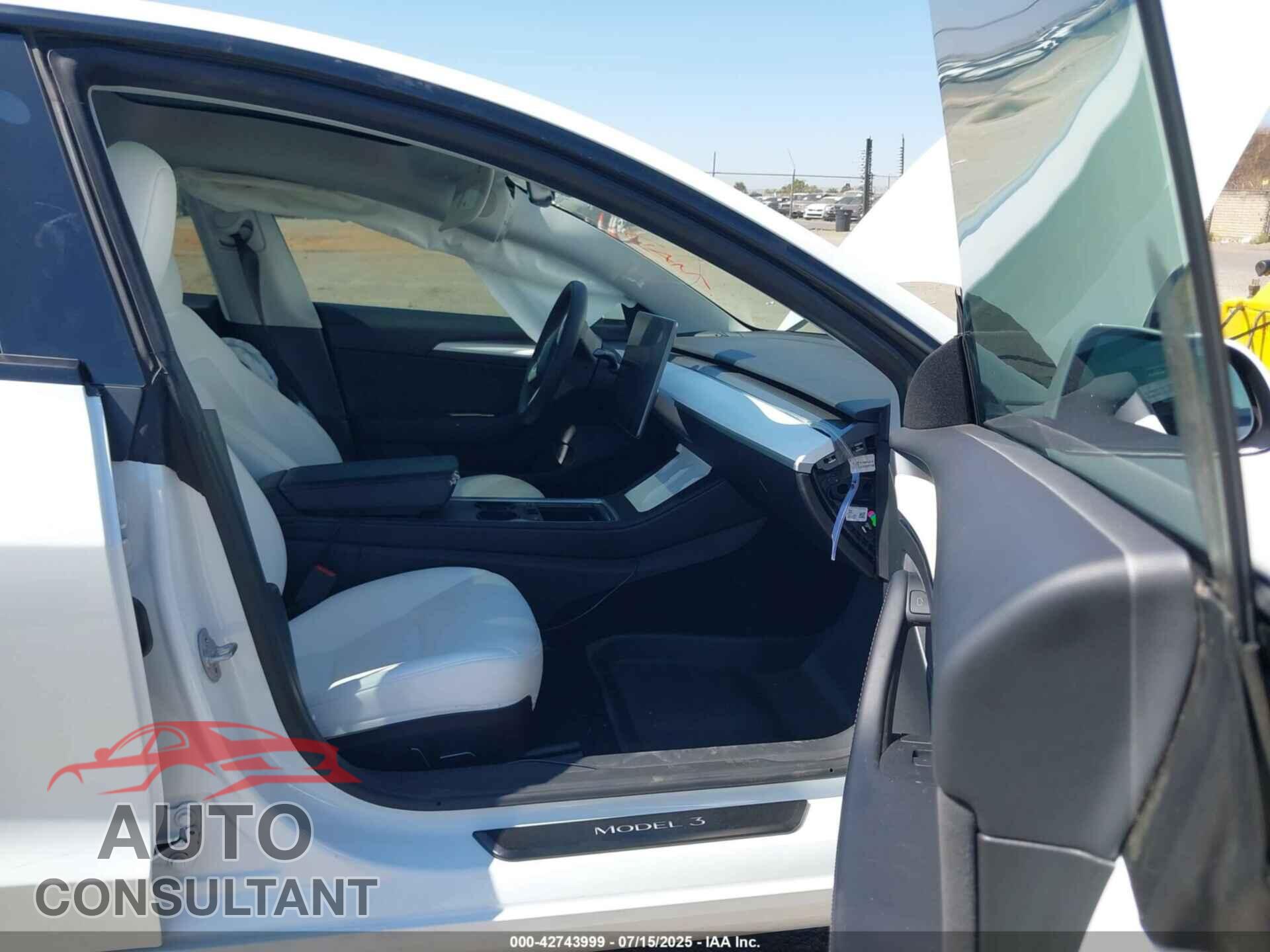 TESLA MODEL 3 2023 - 5YJ3E1EA8PF625103