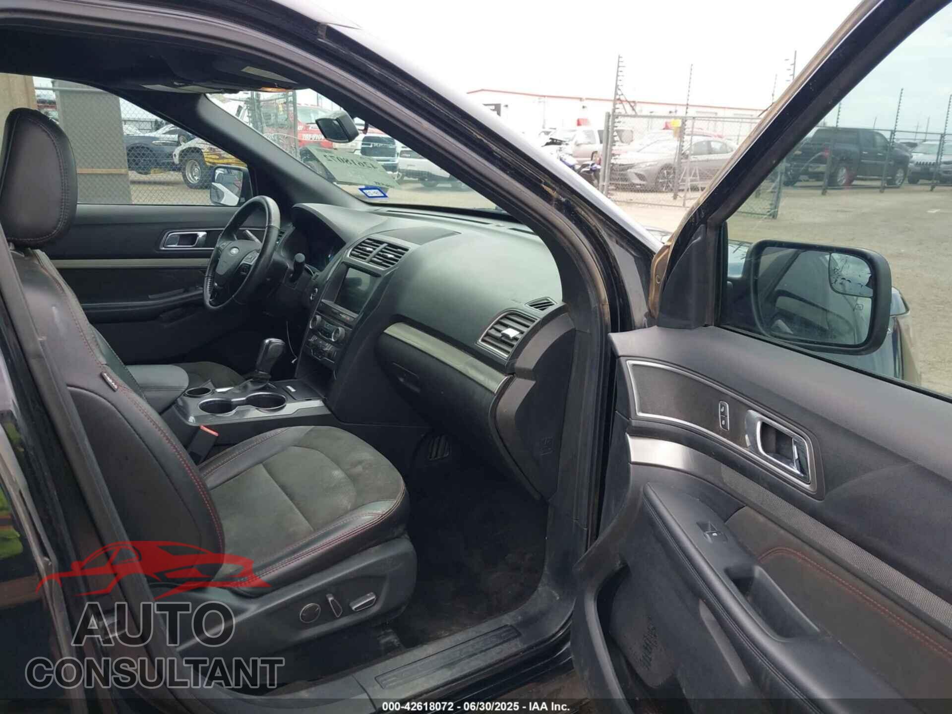 FORD EXPLORER 2018 - 1FM5K7D87JGB55450
