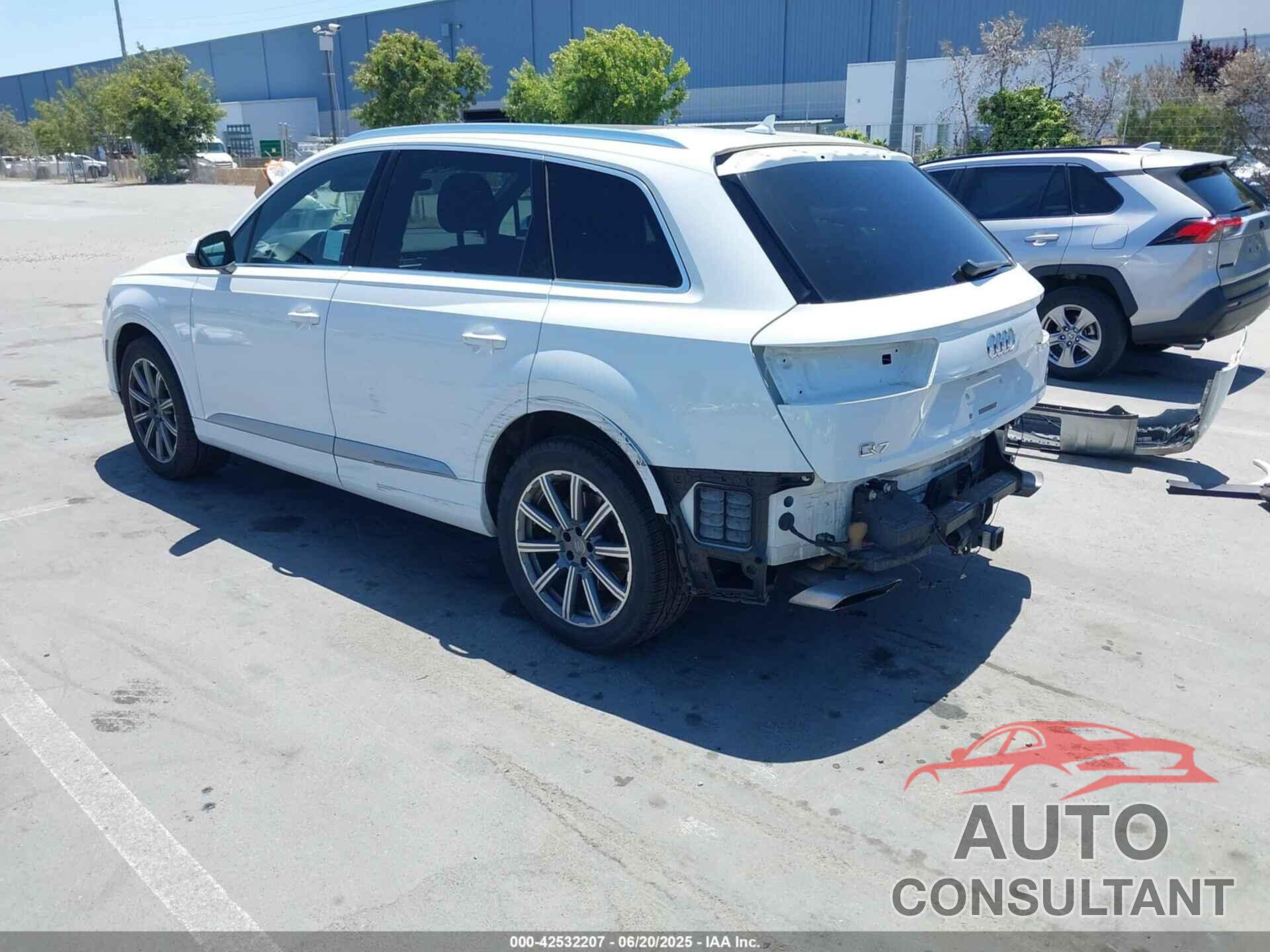 AUDI Q7 2018 - WA1VAAF78JD012947