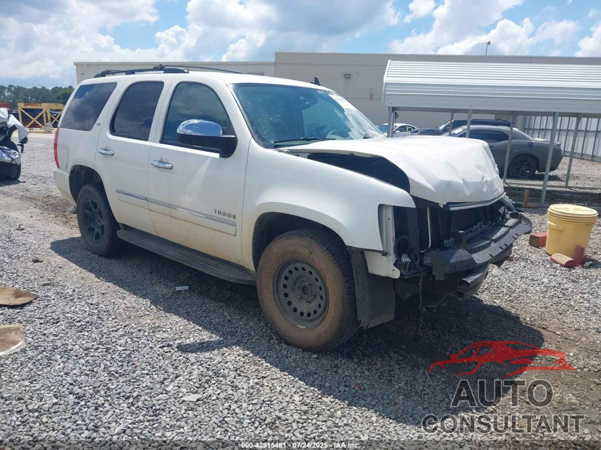 CHEVROLET TAHOE 2011 - 1GNSCCE01BR273058