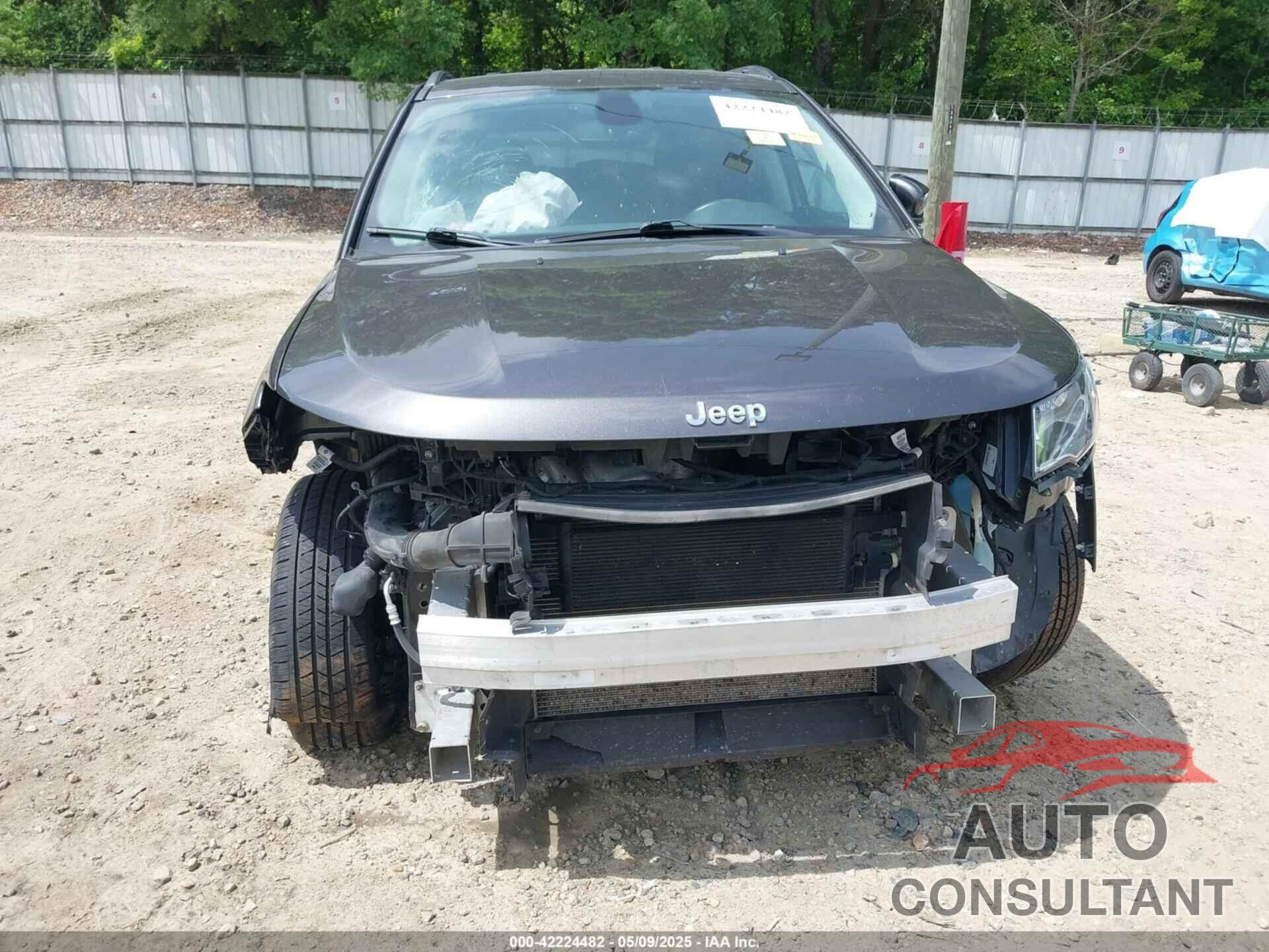 JEEP COMPASS 2019 - 3C4NJDBB8KT748588
