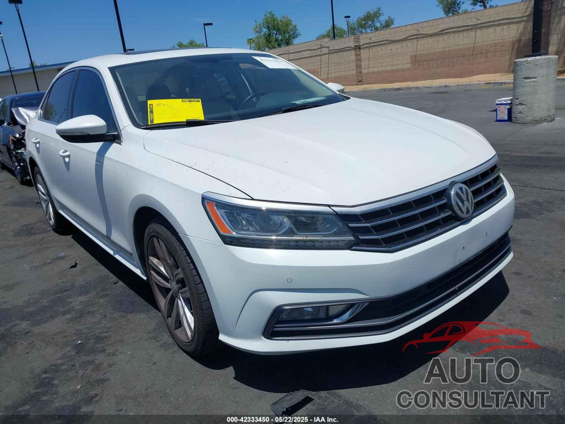VOLKSWAGEN PASSAT 2017 - 1VWGT7A38HC048733
