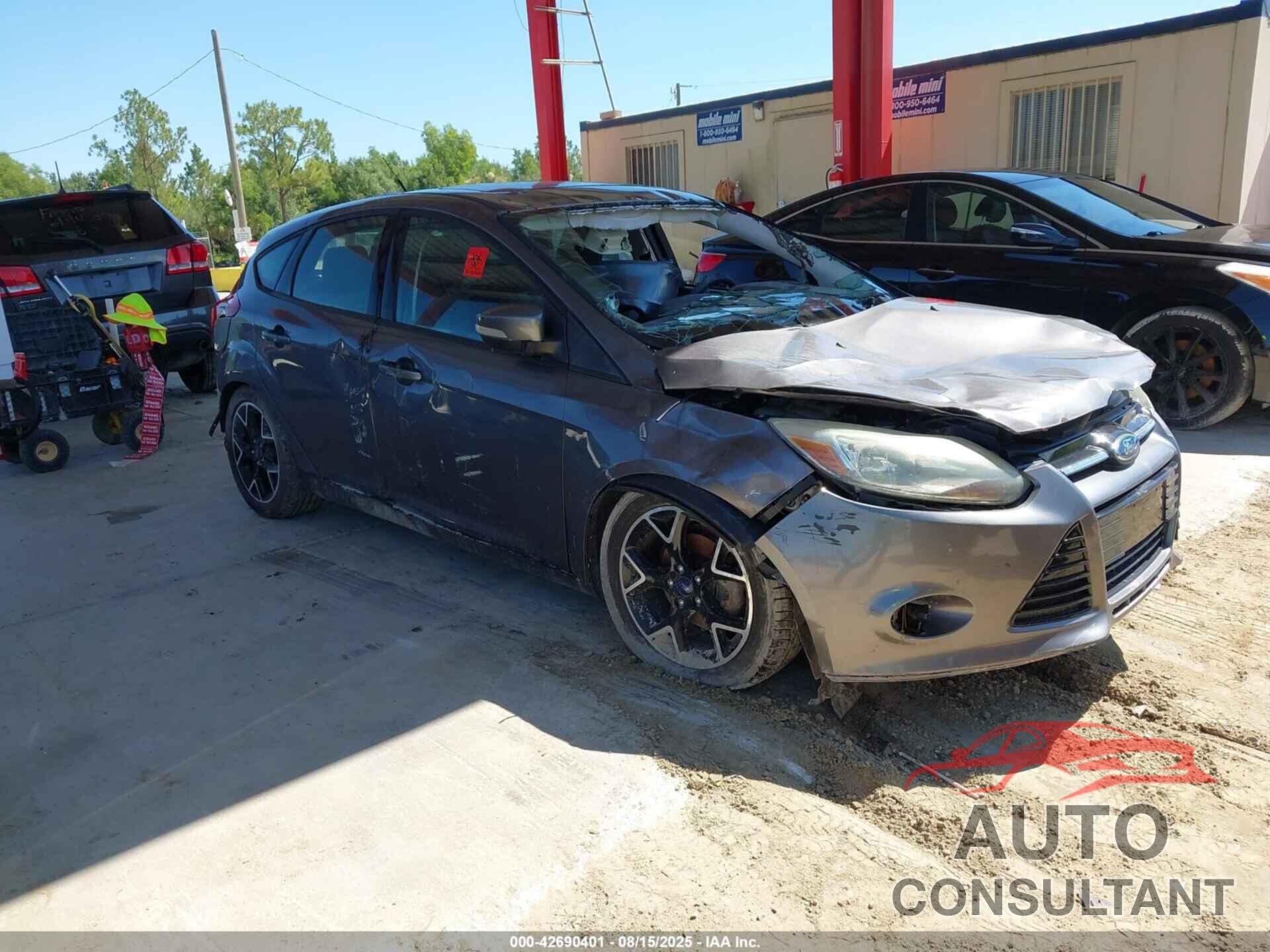 FORD FOCUS 2012 - 1FAHP3K2XCL149359