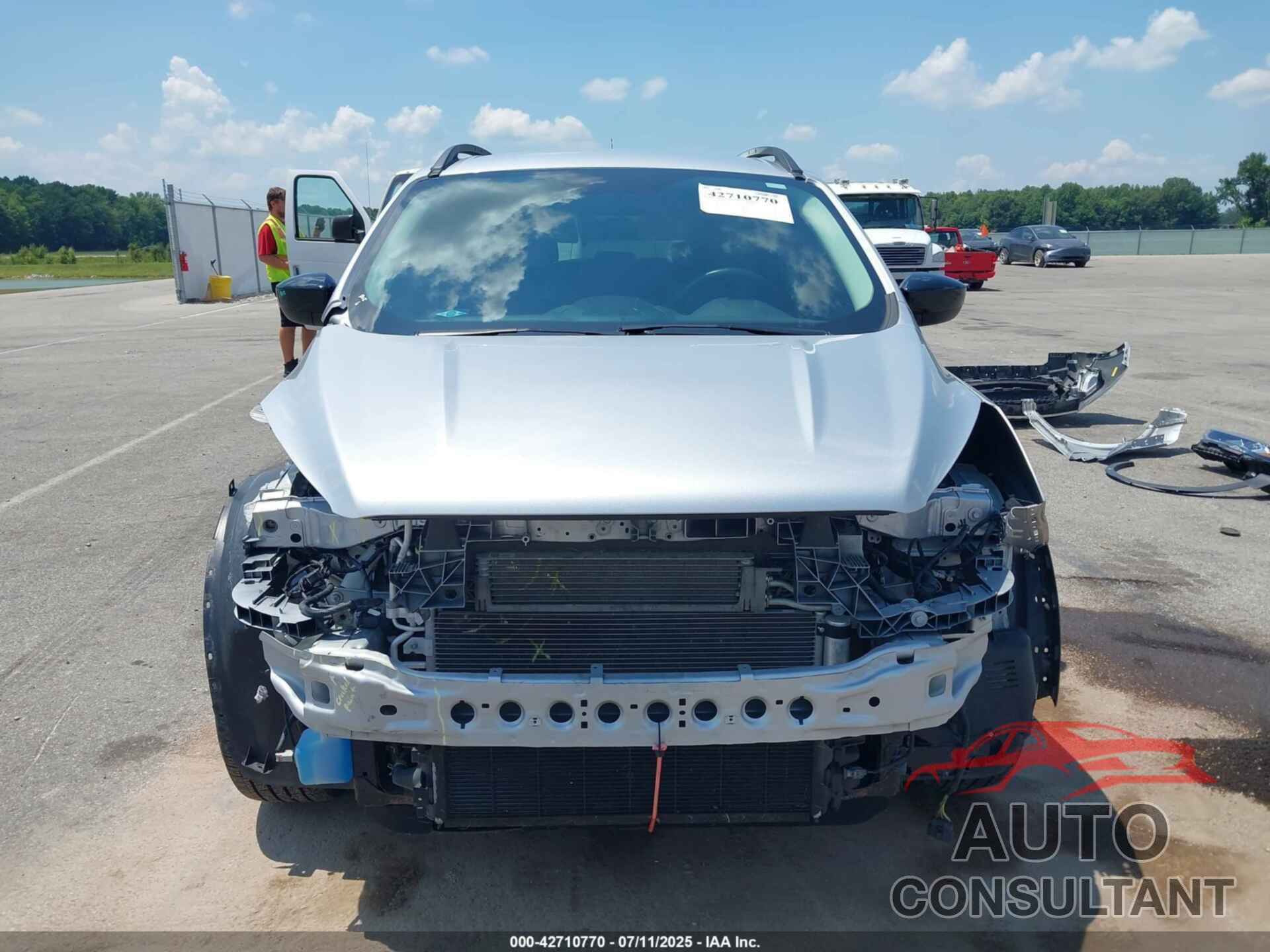 FORD ESCAPE 2018 - 1FMCU9GD3JUC46545
