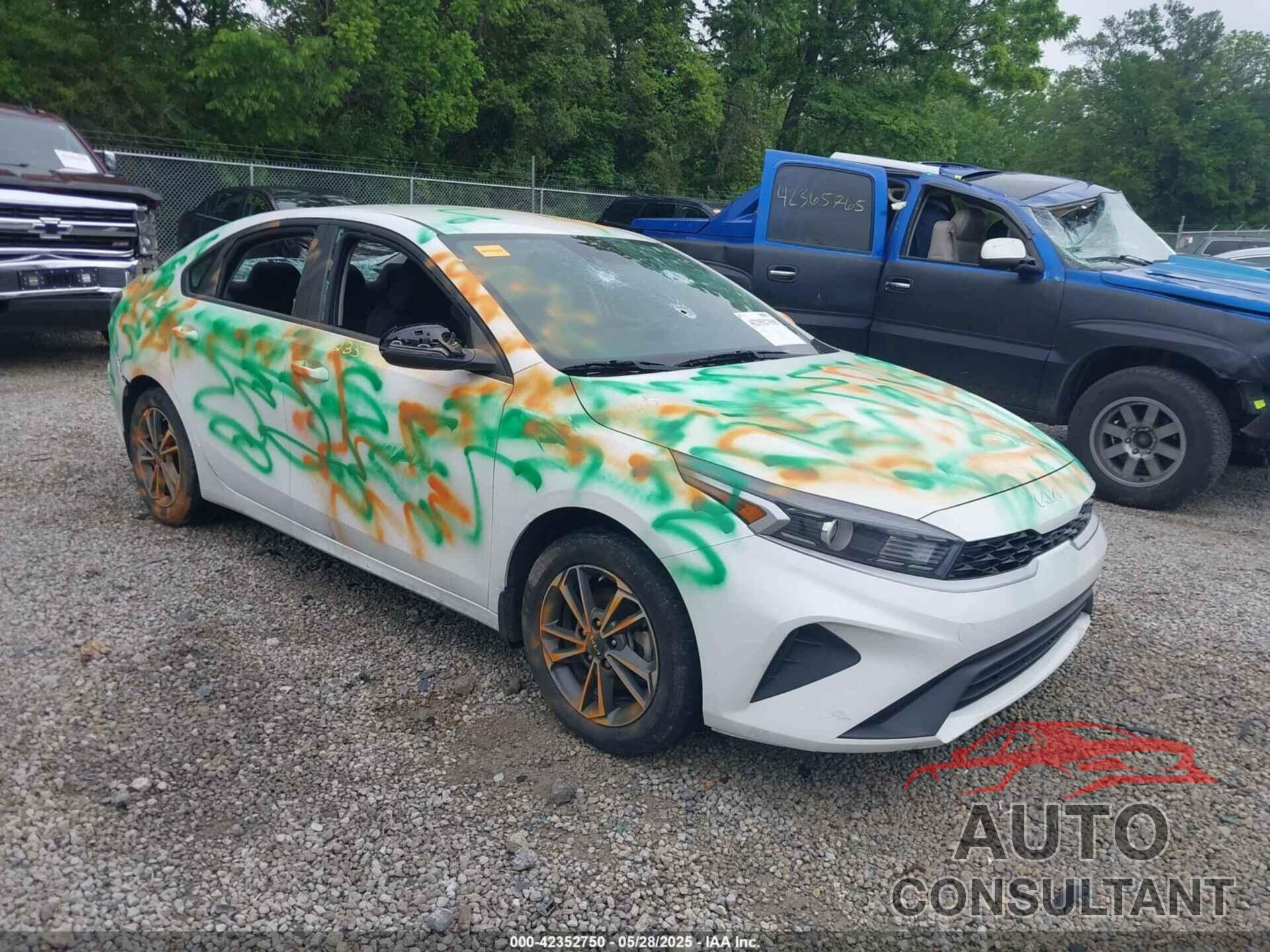 KIA FORTE 2023 - 3KPF24AD0PE552371