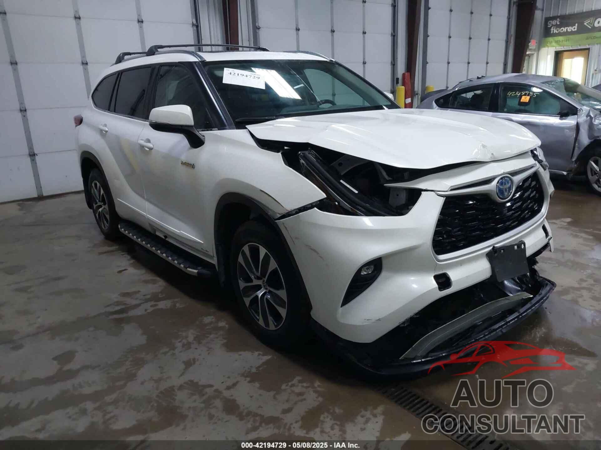 TOYOTA HIGHLANDER 2021 - 5TDHBRCHXMS022383