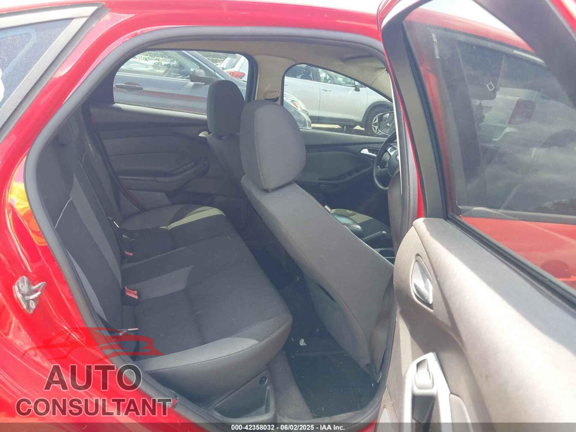 FORD FOCUS 2013 - 1FADP3F28DL293907