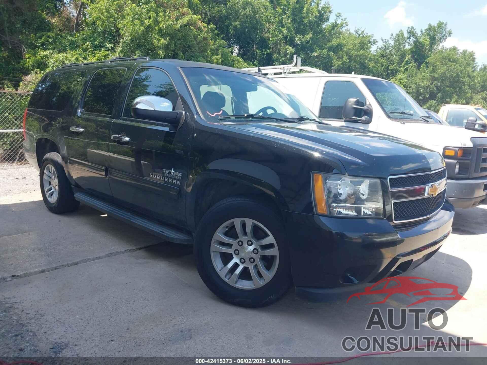 CHEVROLET SUBURBAN 1500 2014 - 1GNSCHE08ER190017