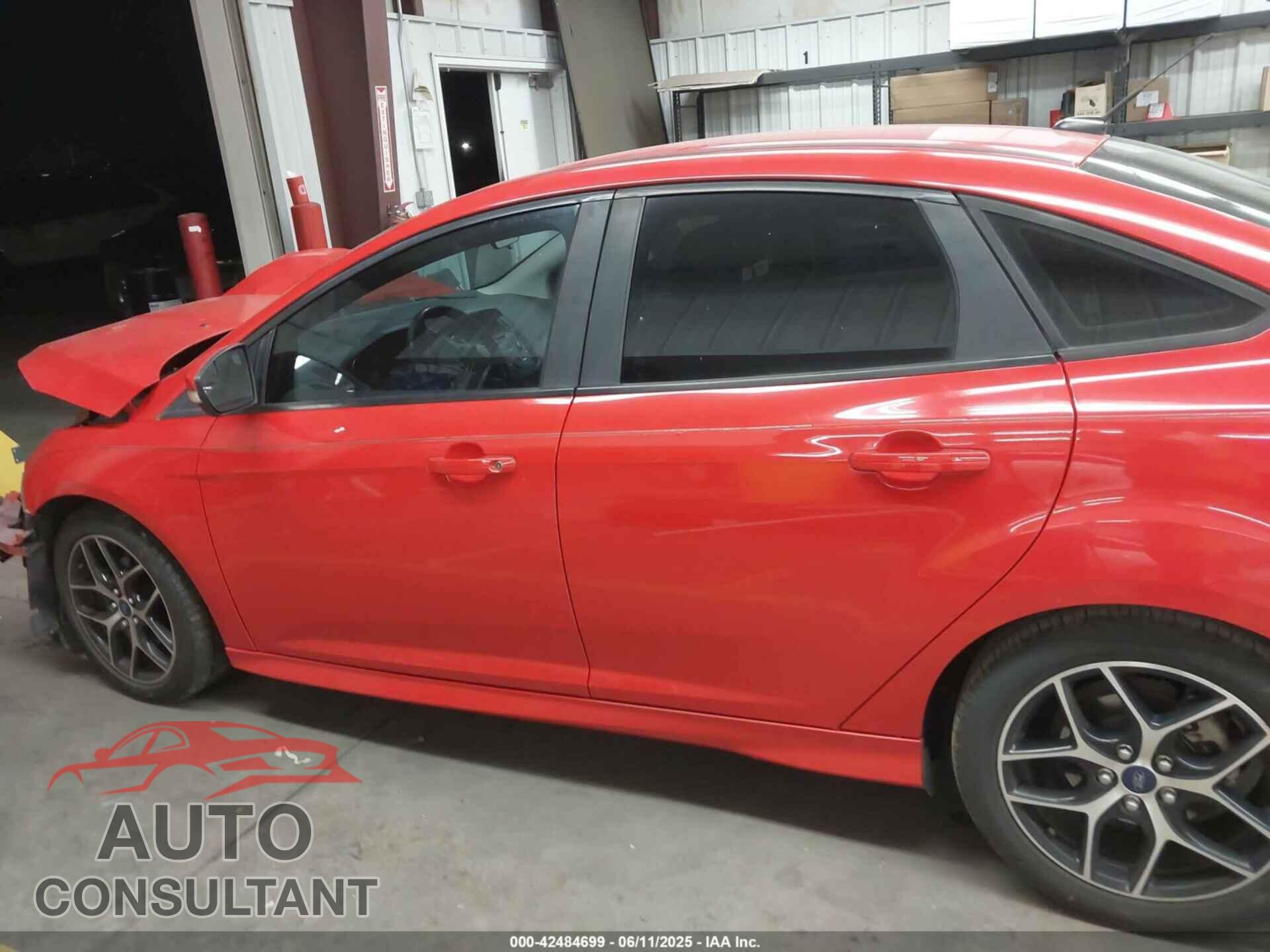 FORD FOCUS 2015 - 1FADP3F27FL269648
