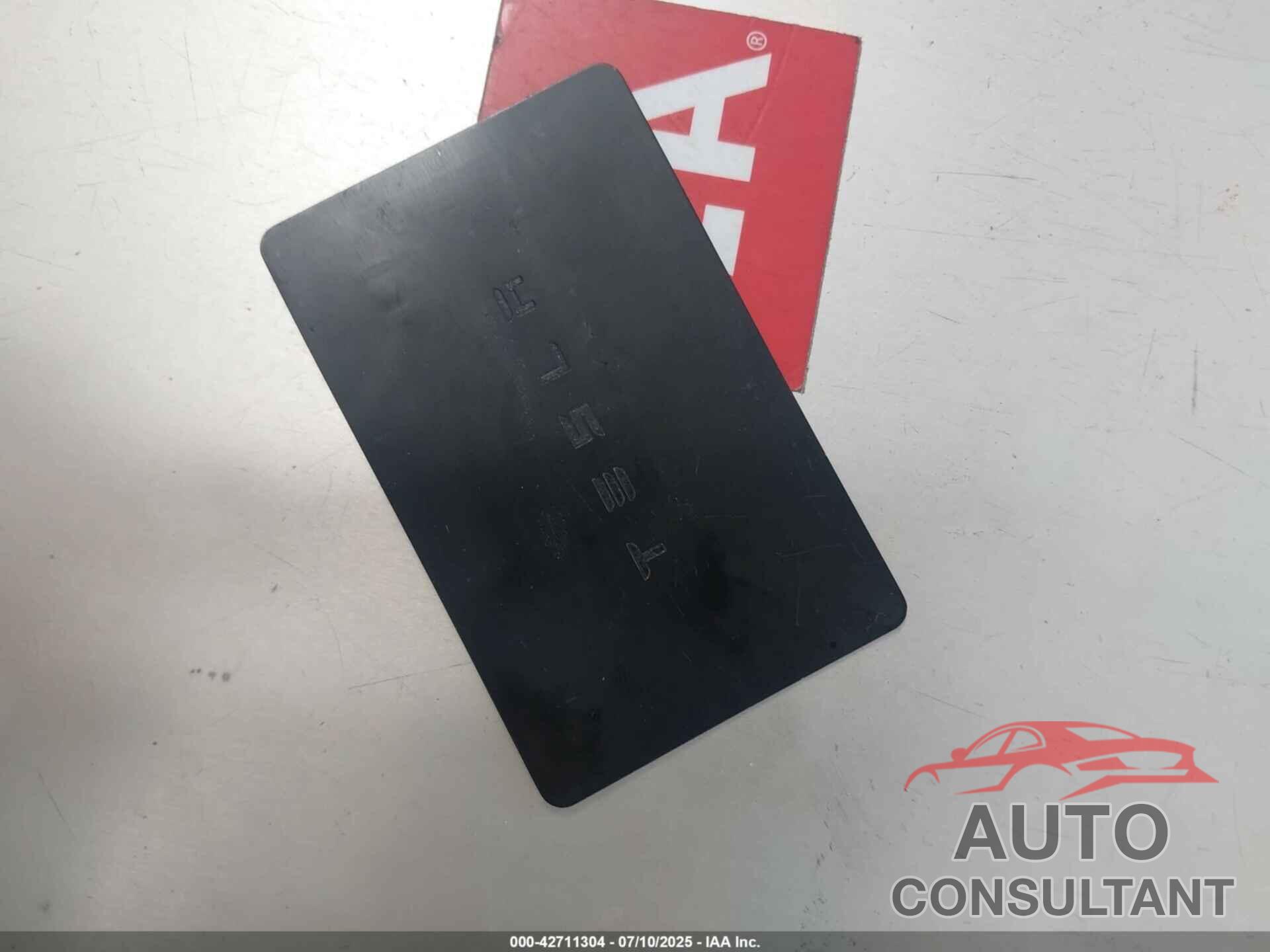 TESLA MODEL 3 2019 - 5YJ3E1EB3KF451765
