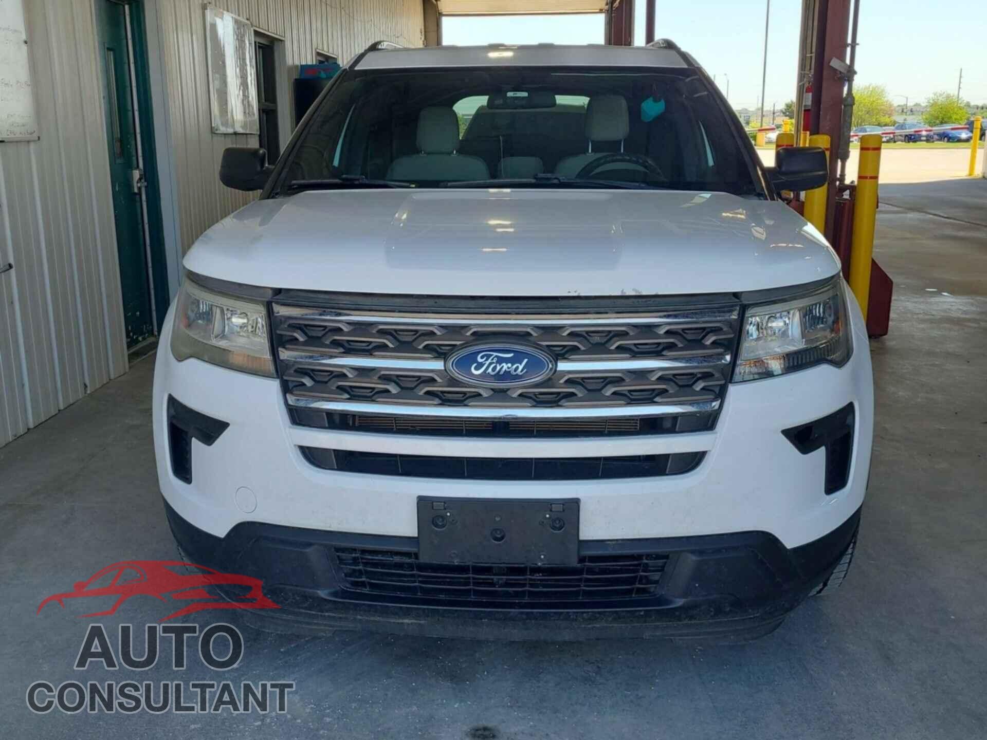 FORD EXPLORER 2018 - 1FM5K8B82JGB35163