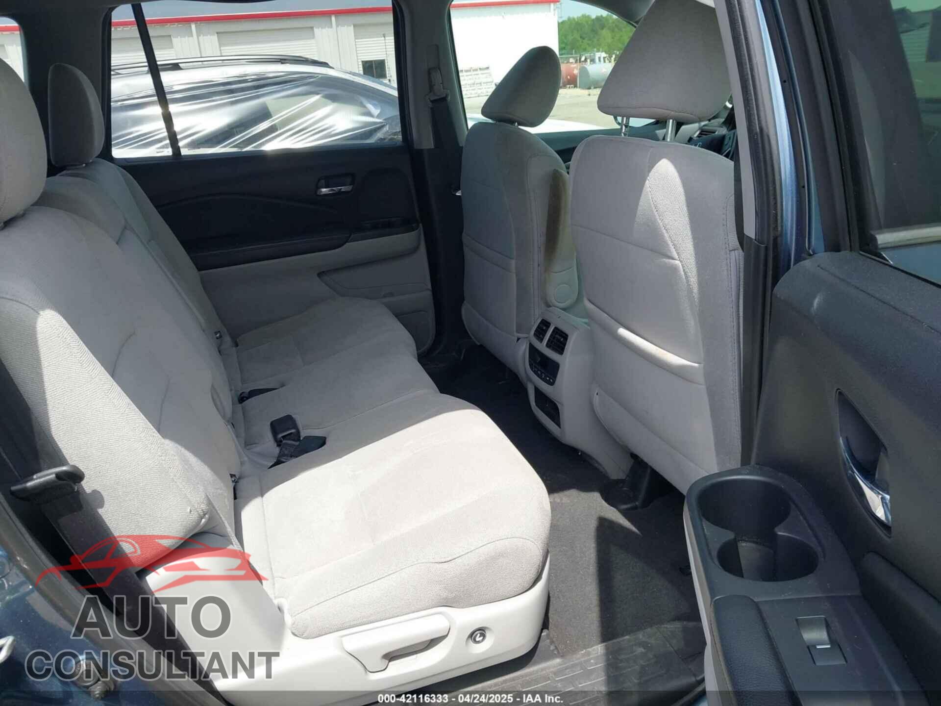 HONDA PILOT 2019 - 5FNYF5H32KB017724