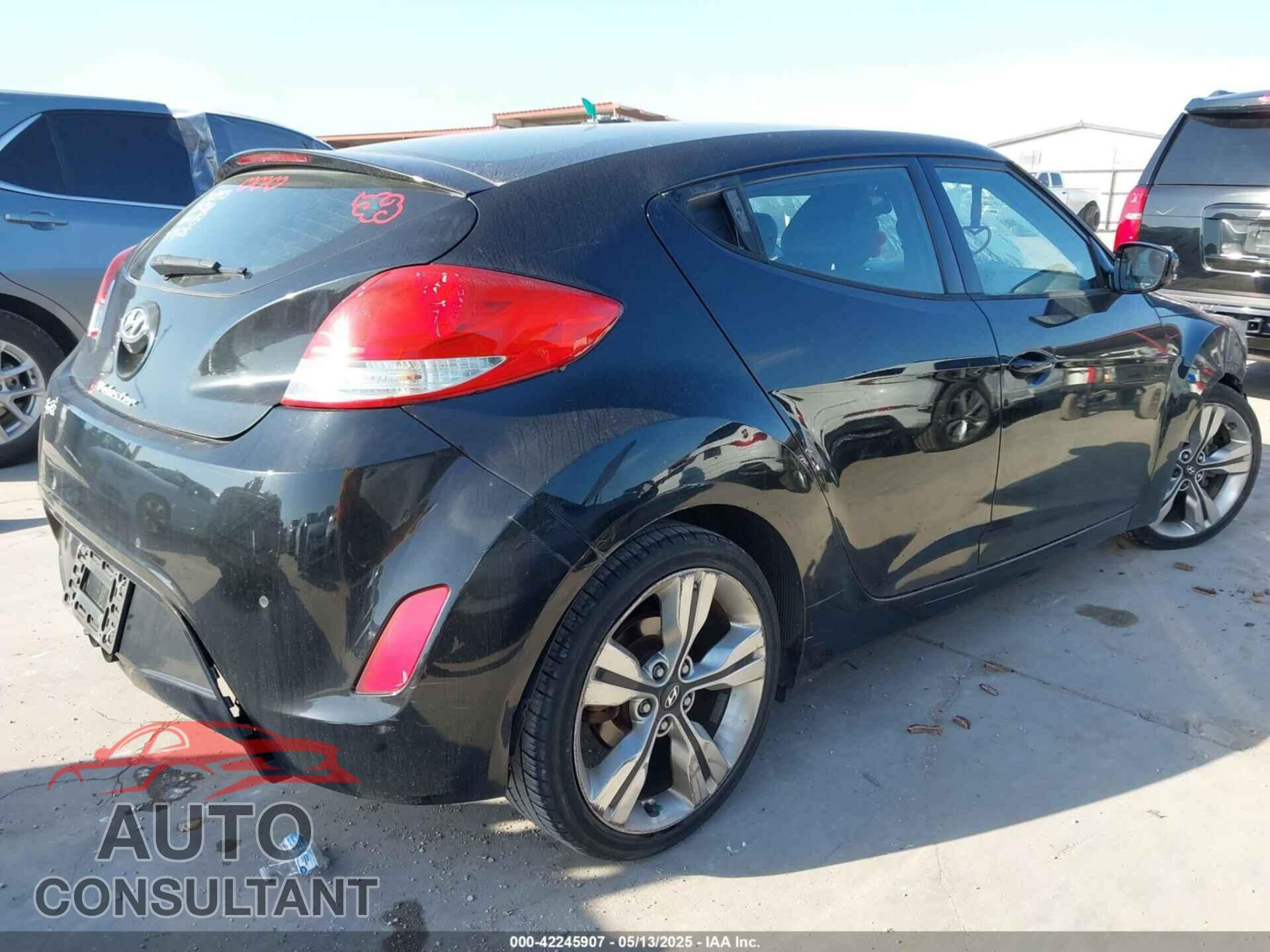 HYUNDAI VELOSTER 2013 - KMHTC6AD2DU171044