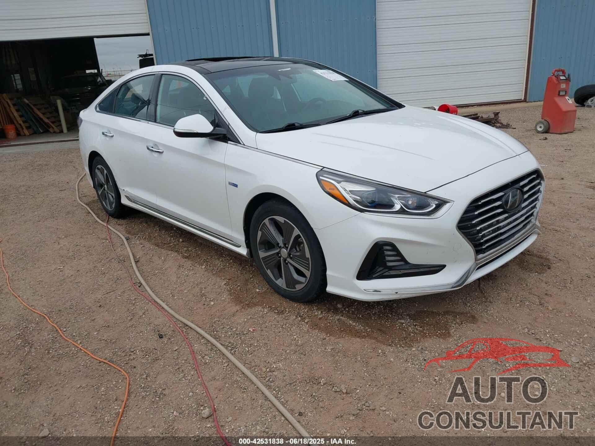 HYUNDAI SONATA HYBRID 2018 - KMHE34L32JA083478