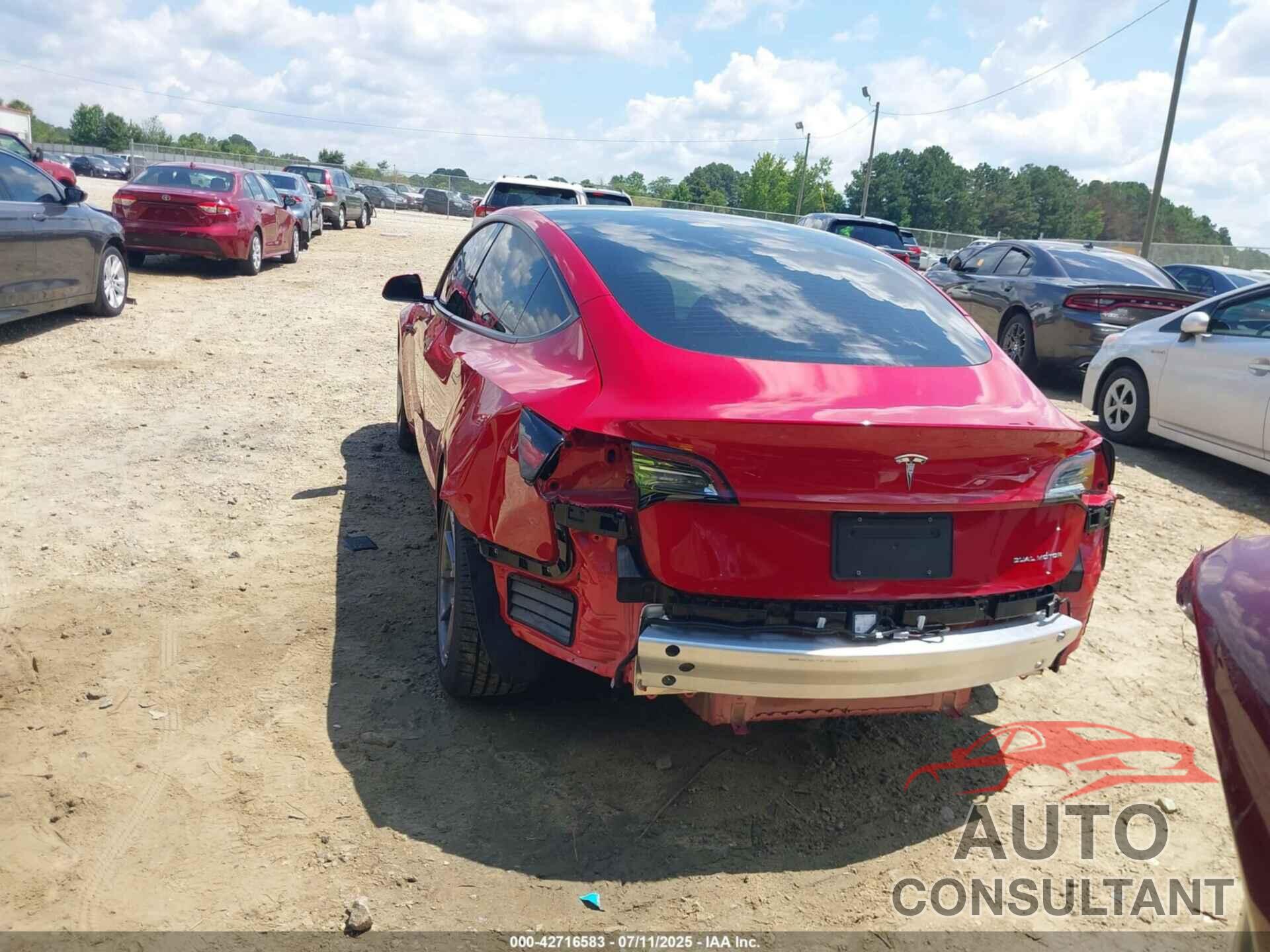 TESLA MODEL 3 2021 - 5YJ3E1EBXMF045100