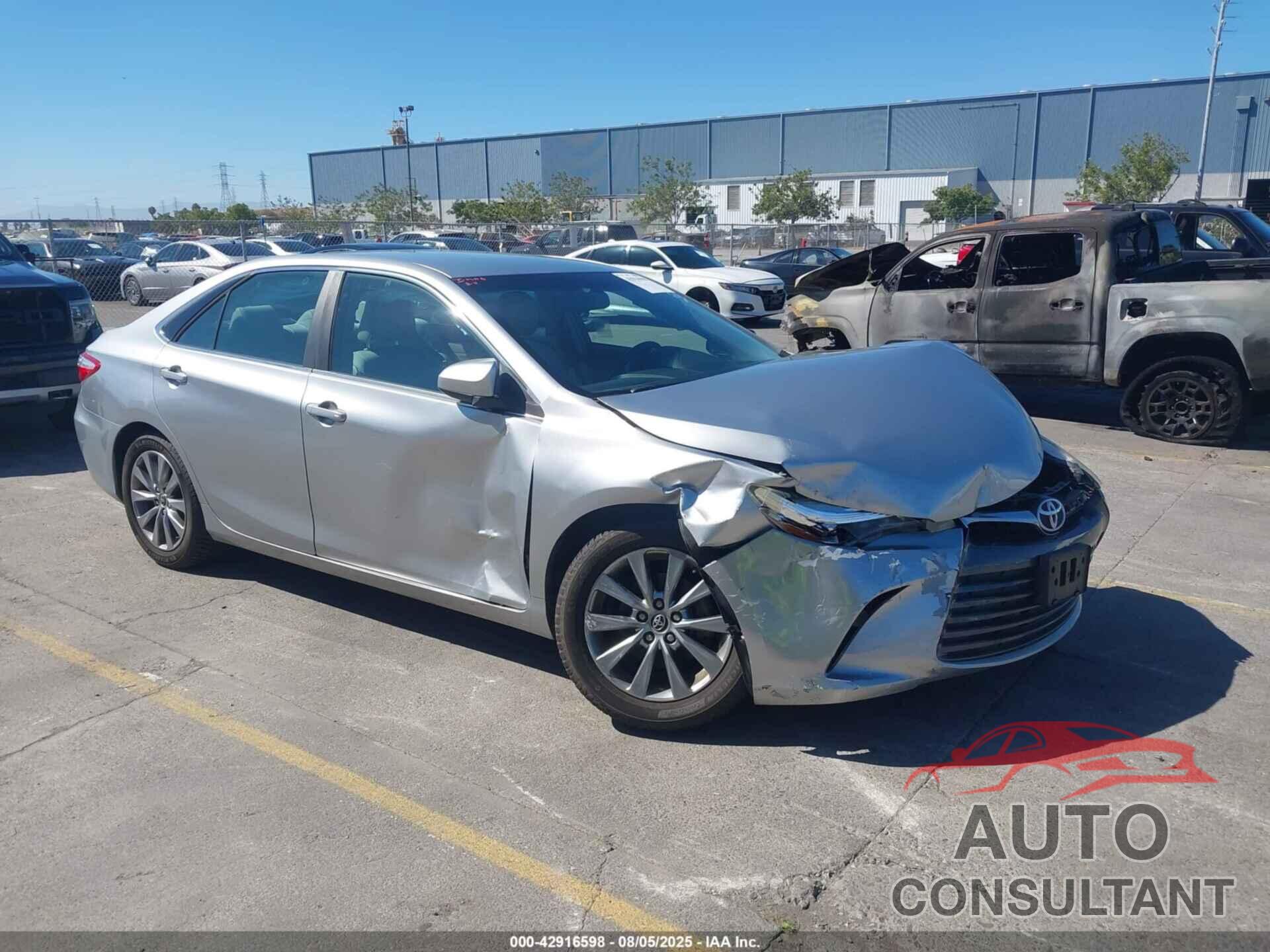 TOYOTA CAMRY 2015 - 4T4BF1FK3FR452520