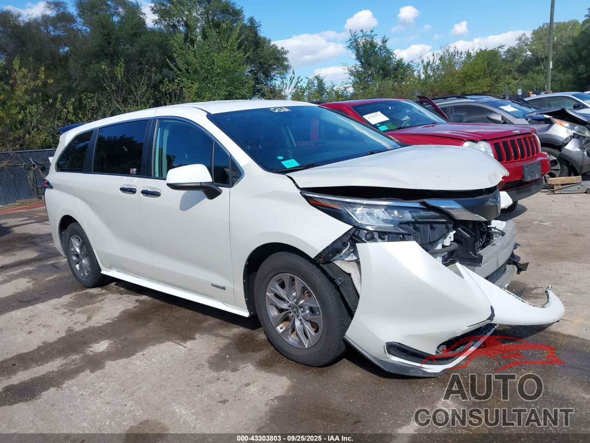 TOYOTA SIENNA 2021 - 5TDKRKEC0MS045181