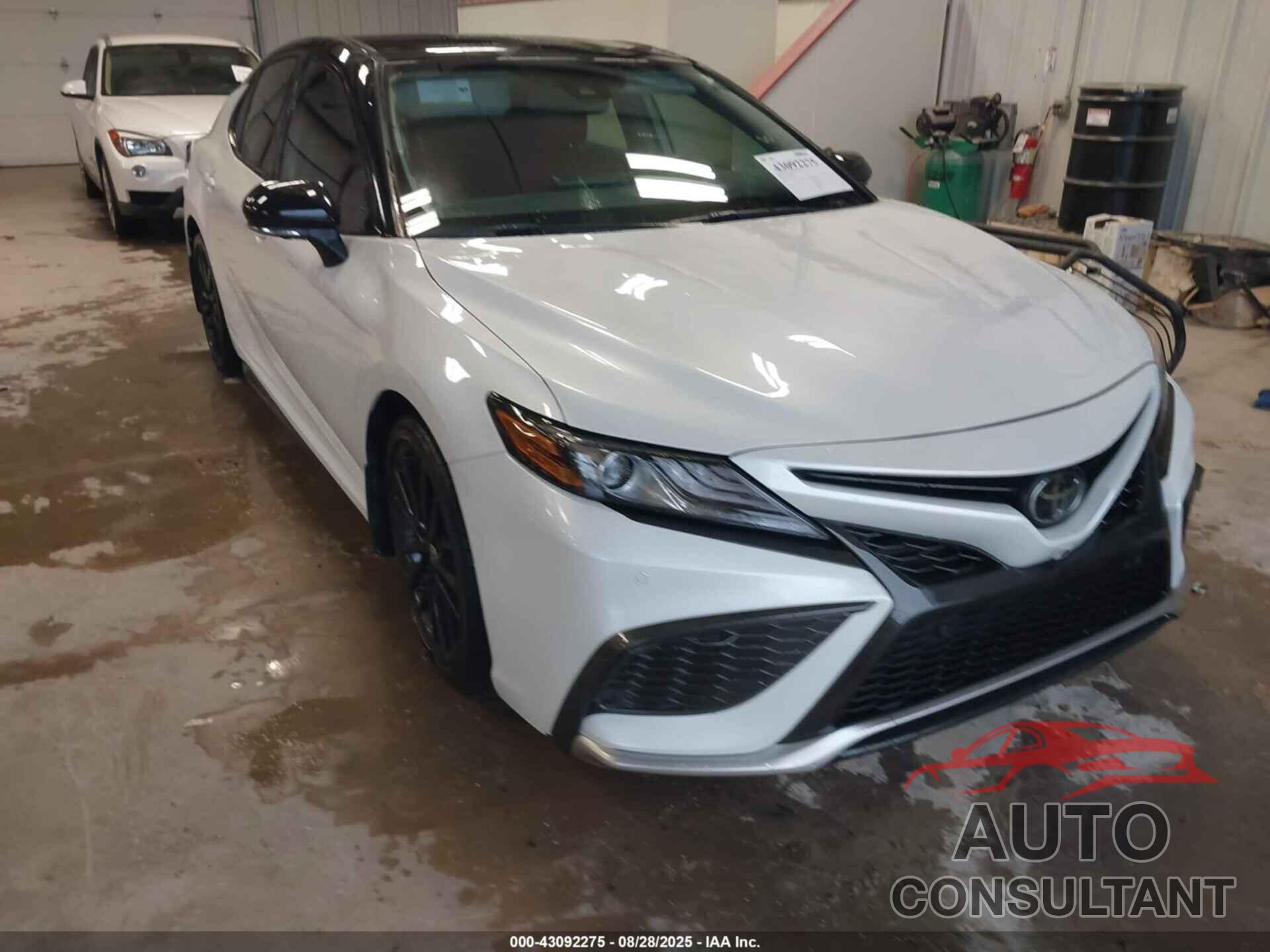 TOYOTA CAMRY 2021 - 4T1KZ1AK7MU054037