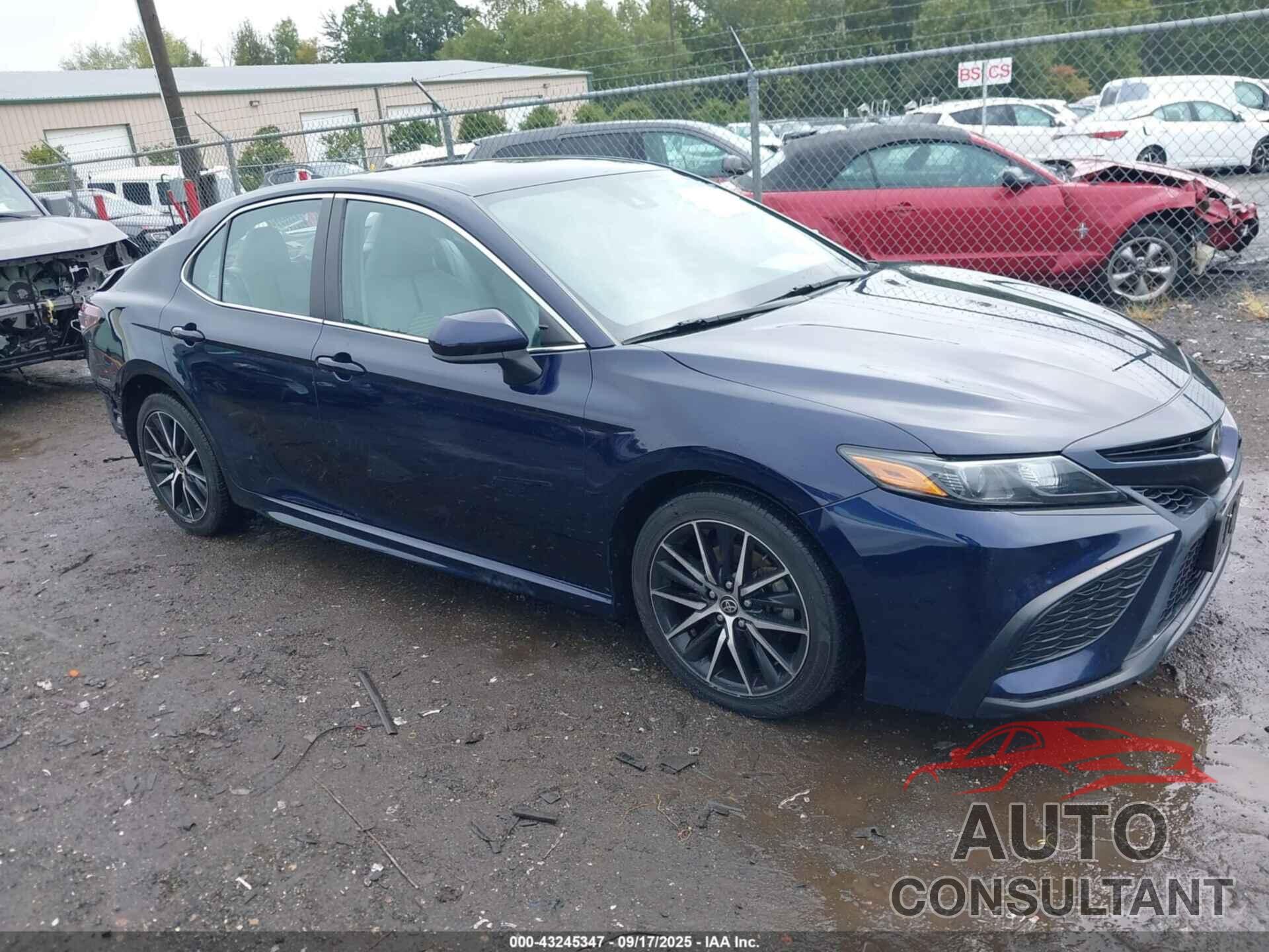 TOYOTA CAMRY 2021 - 4T1G11AK8MU585082
