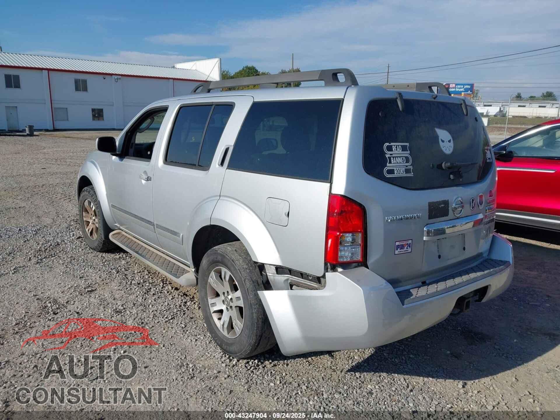 NISSAN PATHFINDER 2011 - 5N1AR1NB6BC623582